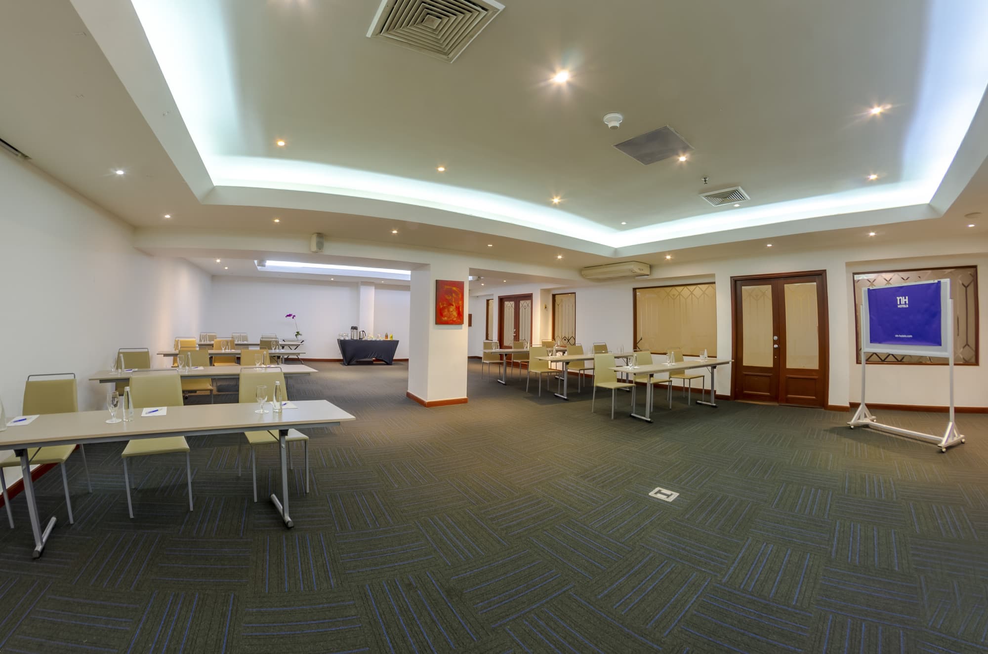 NH Cali Royal, Conferences