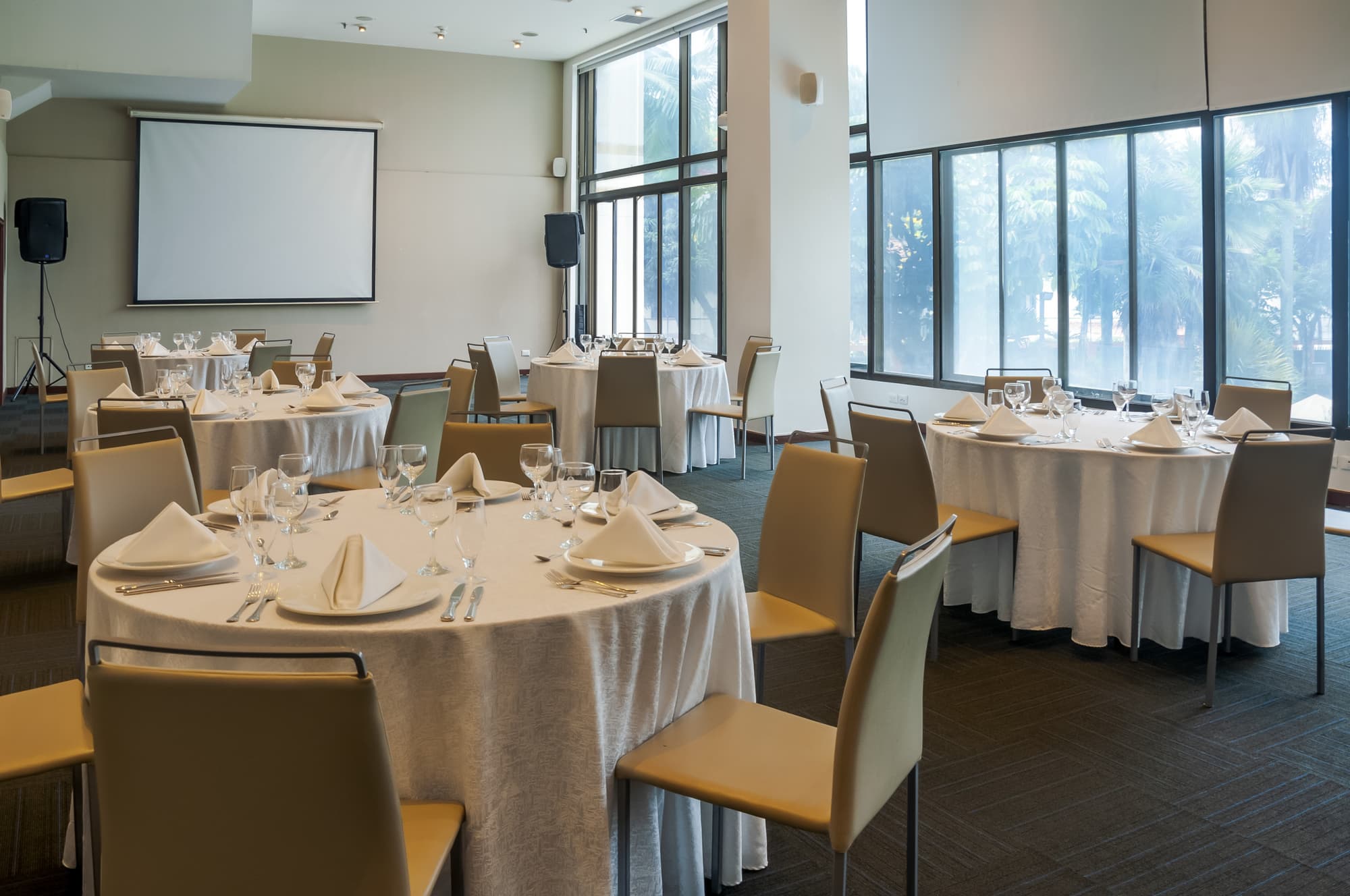 NH Cali Royal, Conferences