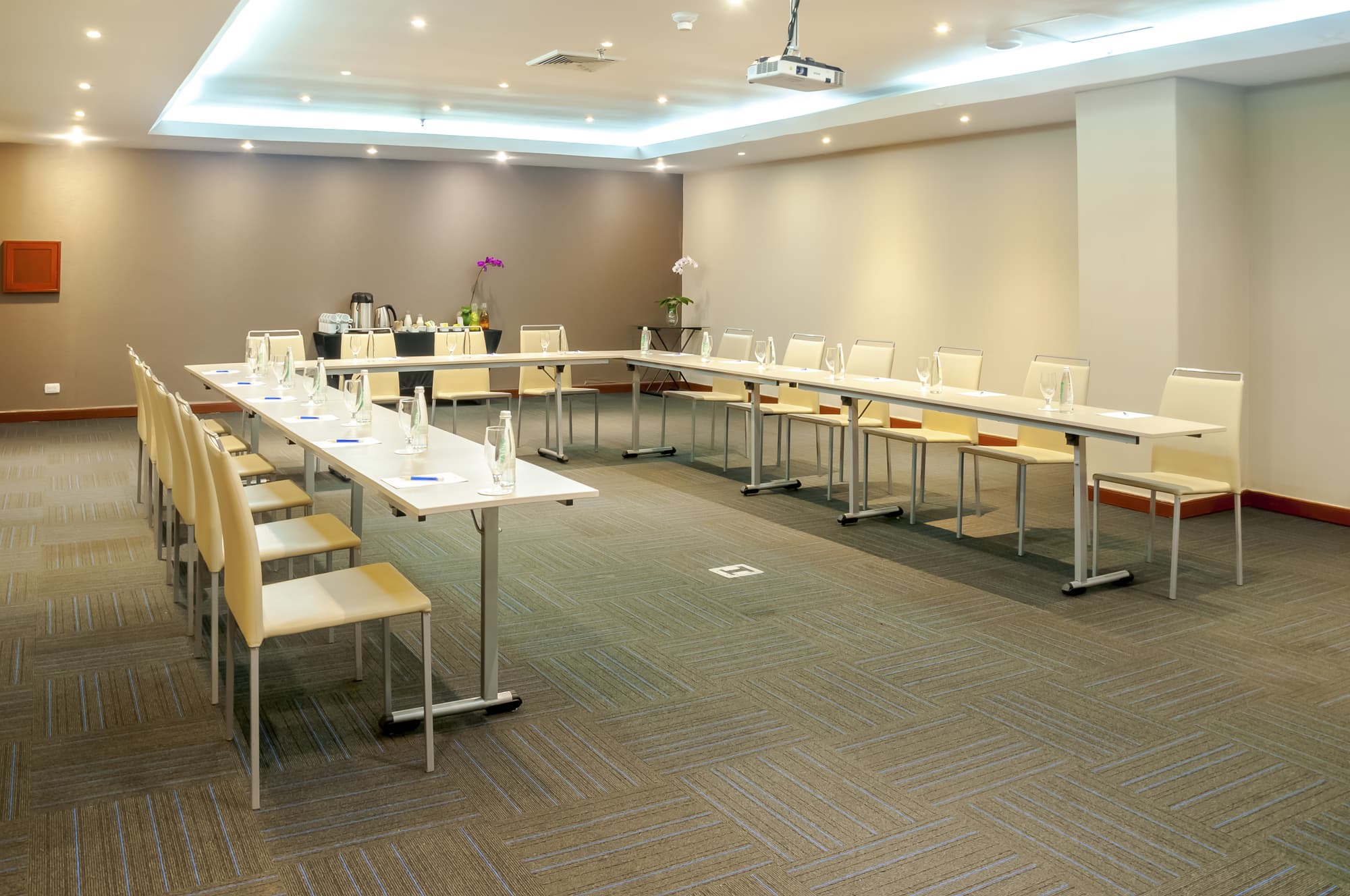 NH Cali Royal, Conferences