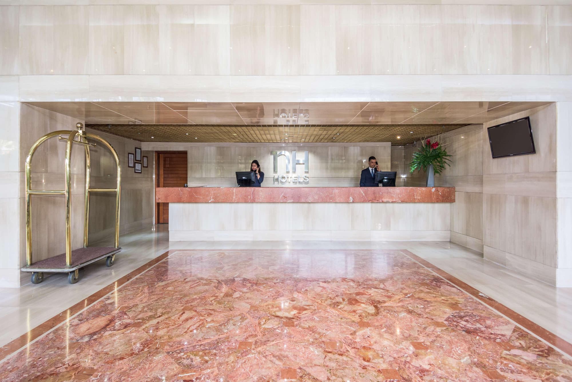 NH Cali Royal, Lobby