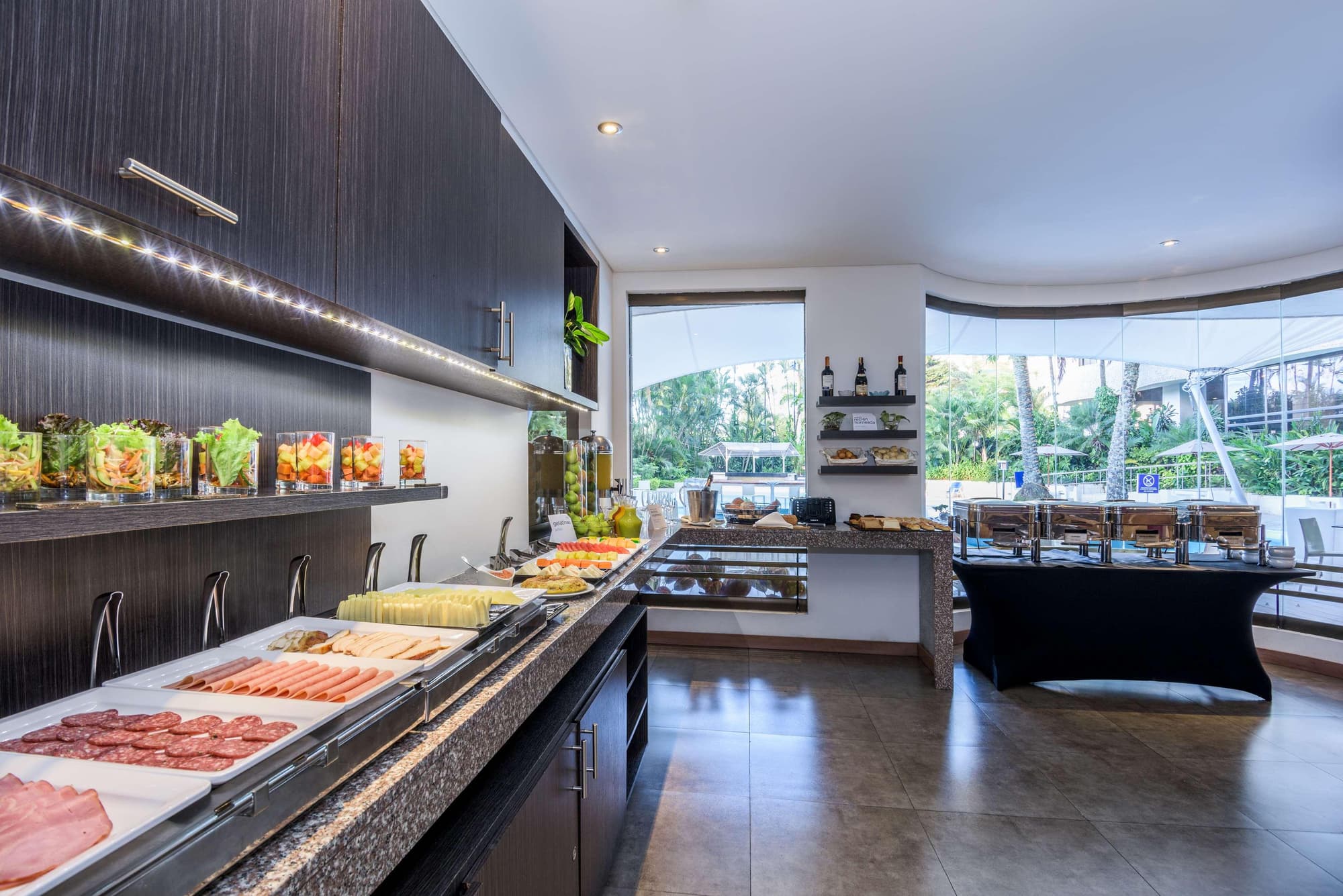 NH Cali Royal, Restaurant