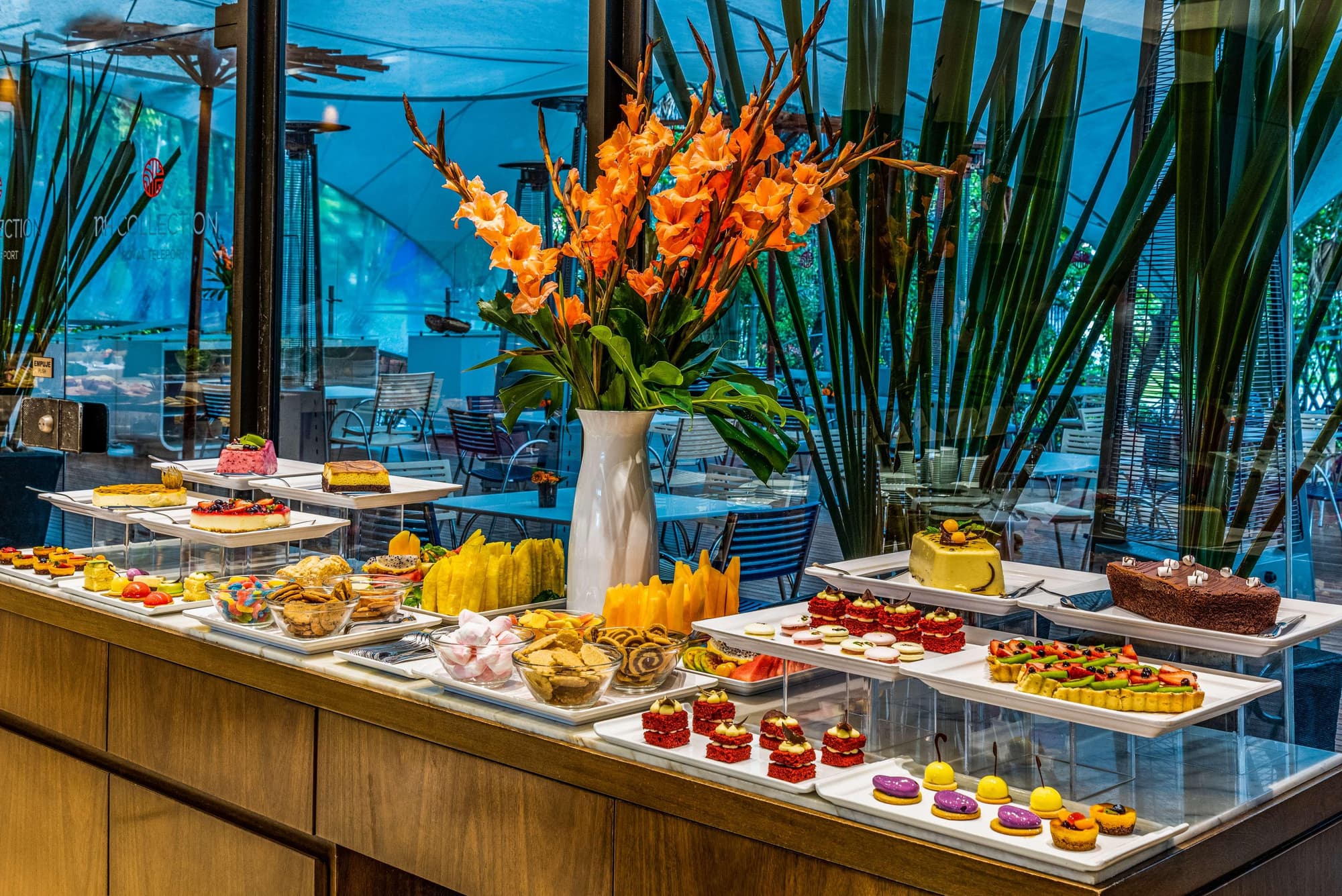 NH Collection Bogotá Teleport Royal, Restaurant