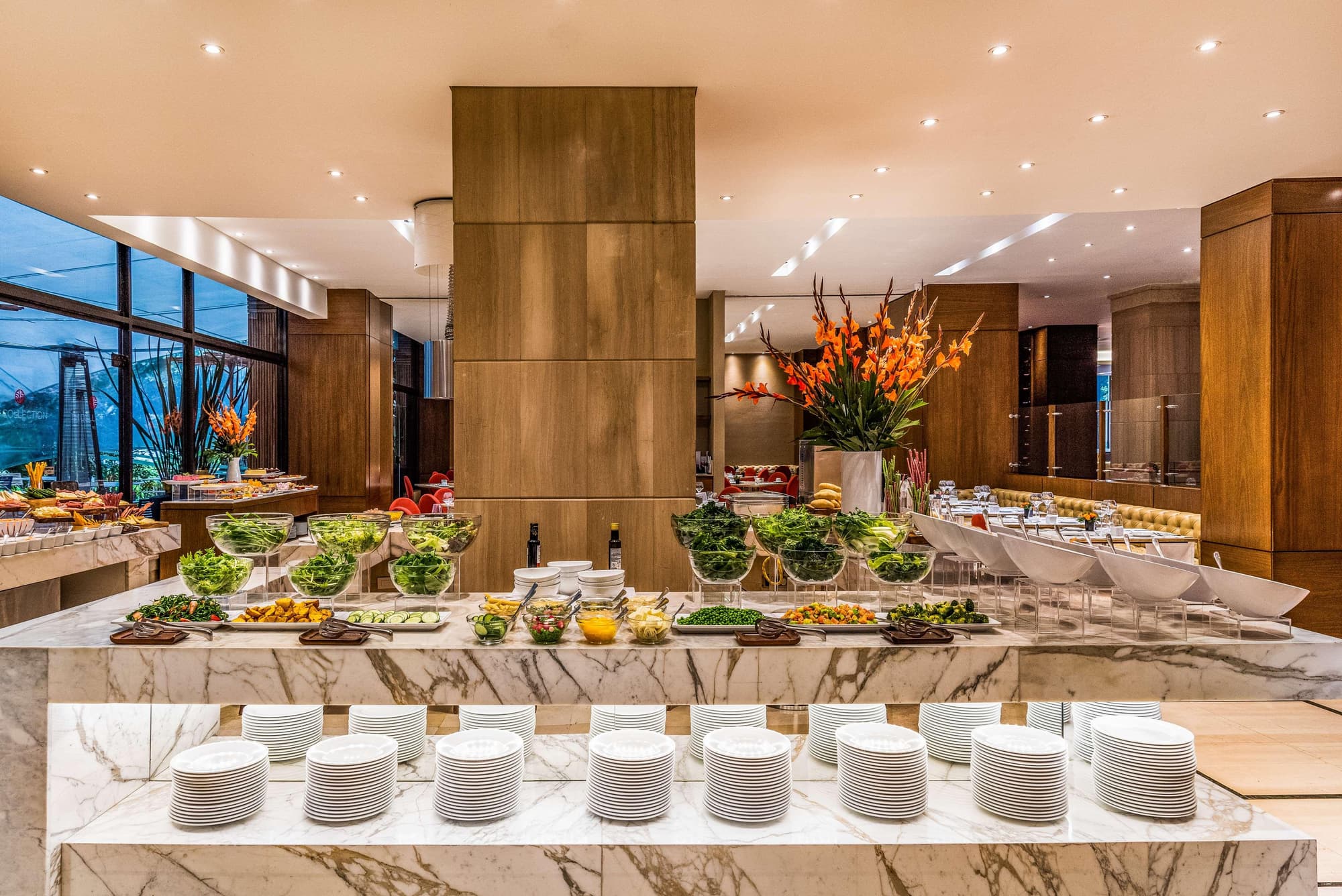 NH Collection Bogotá Teleport Royal, Restaurant