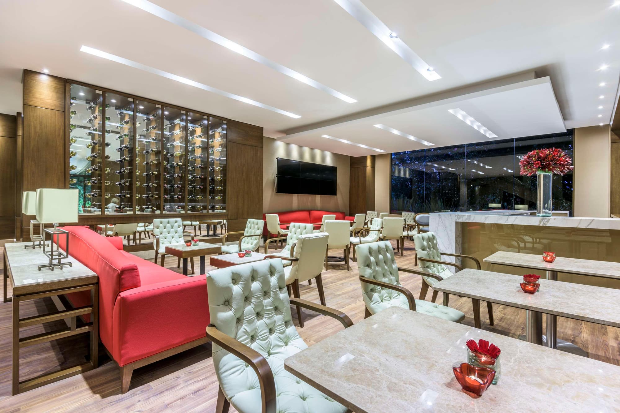 NH Collection Bogotá Teleport Royal, Restaurant