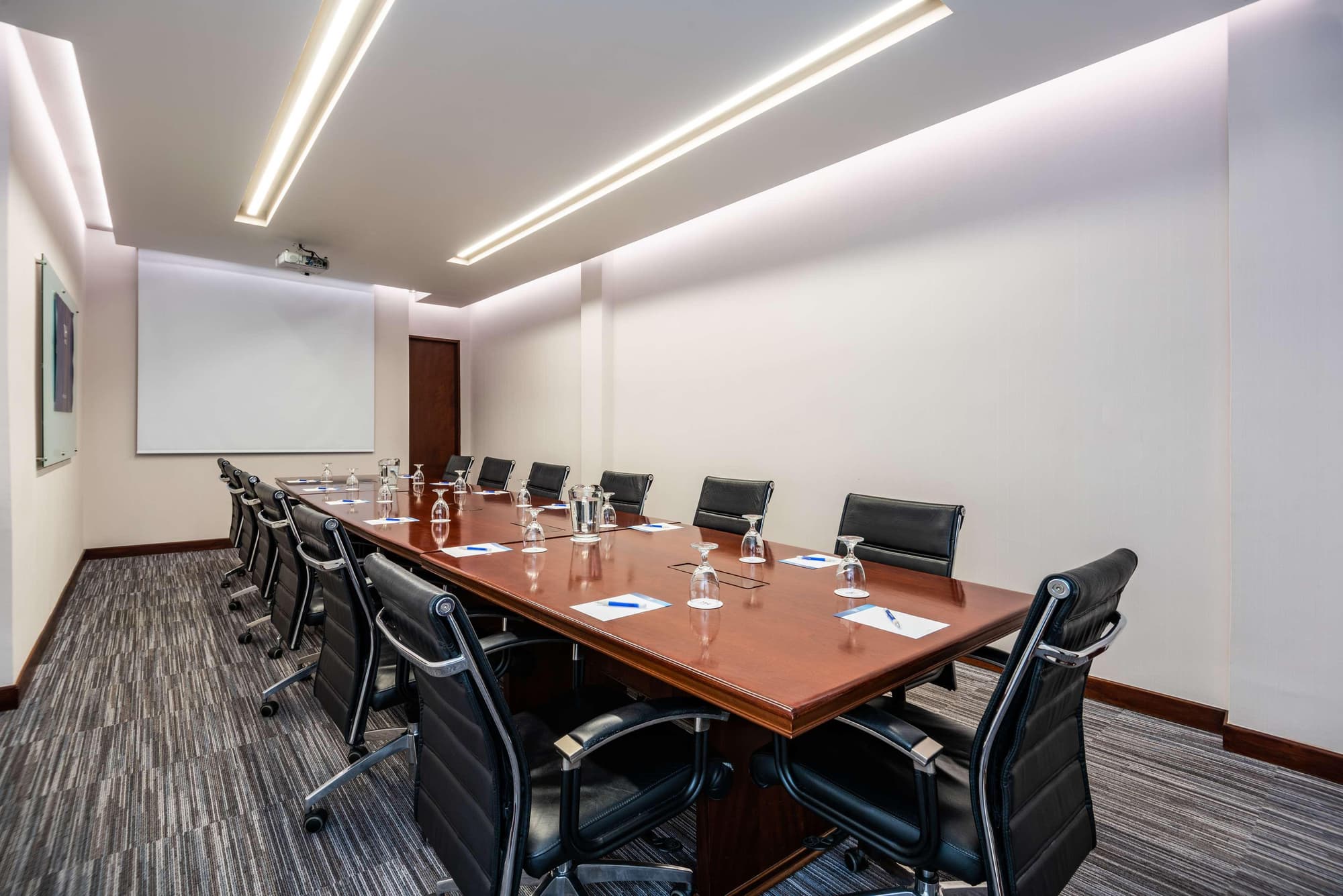 NH Bogotá Pavillon Royal, Conferences