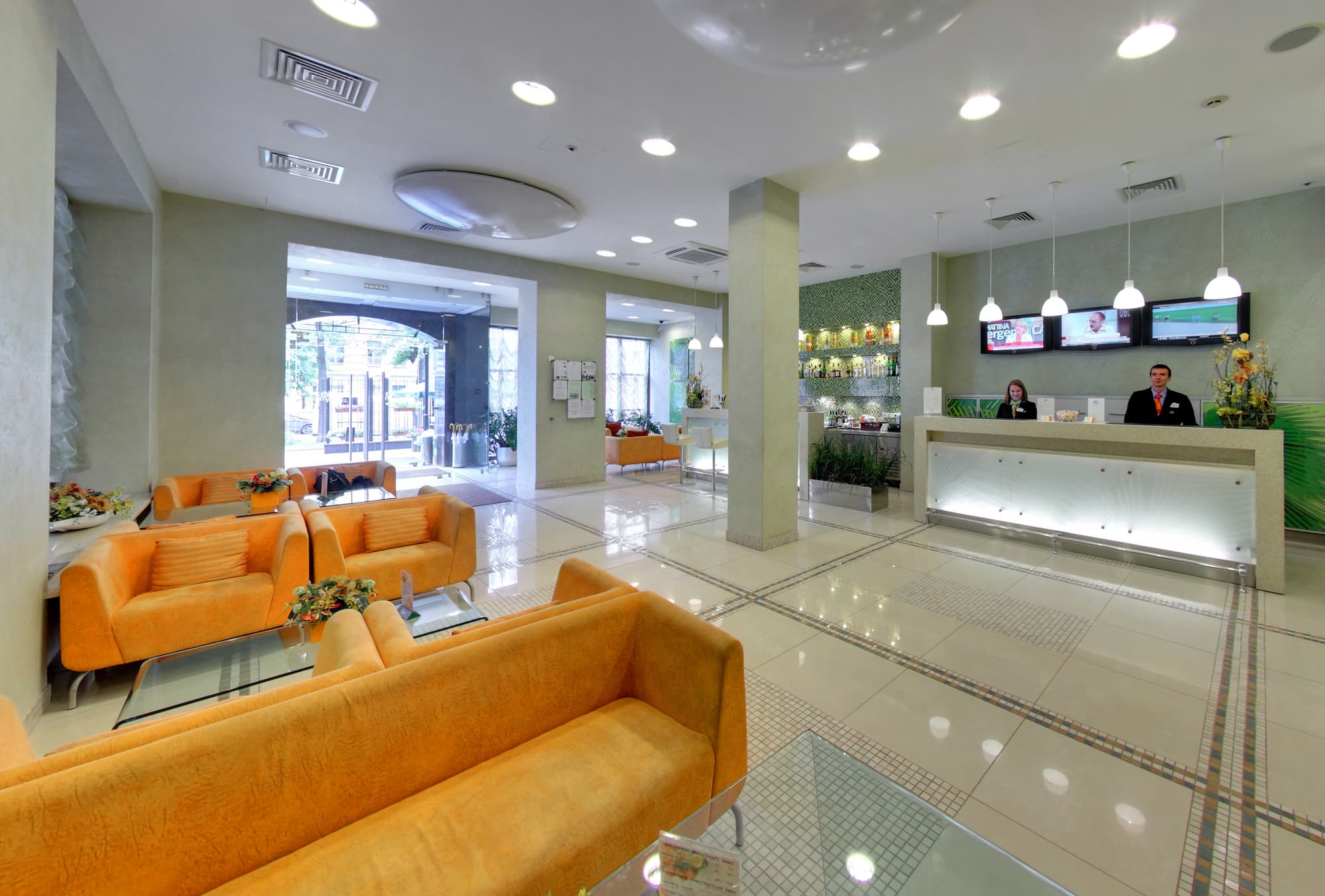 Nashotel, Lobby