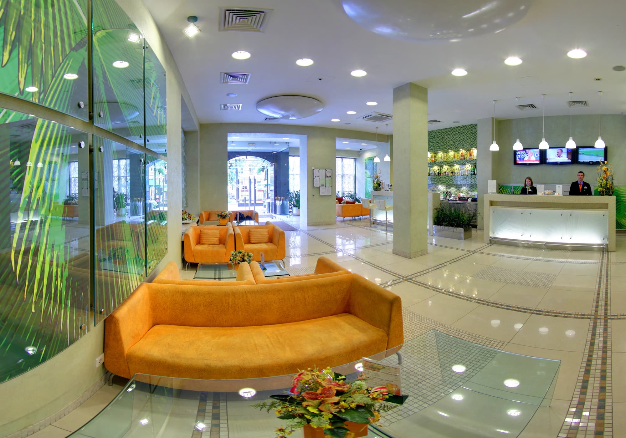 Nashotel, Lobby