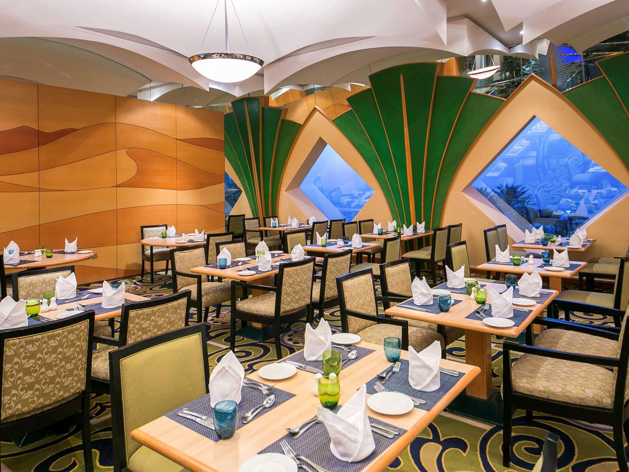 Mercure Grand Jebel Hafeet, Restaurant