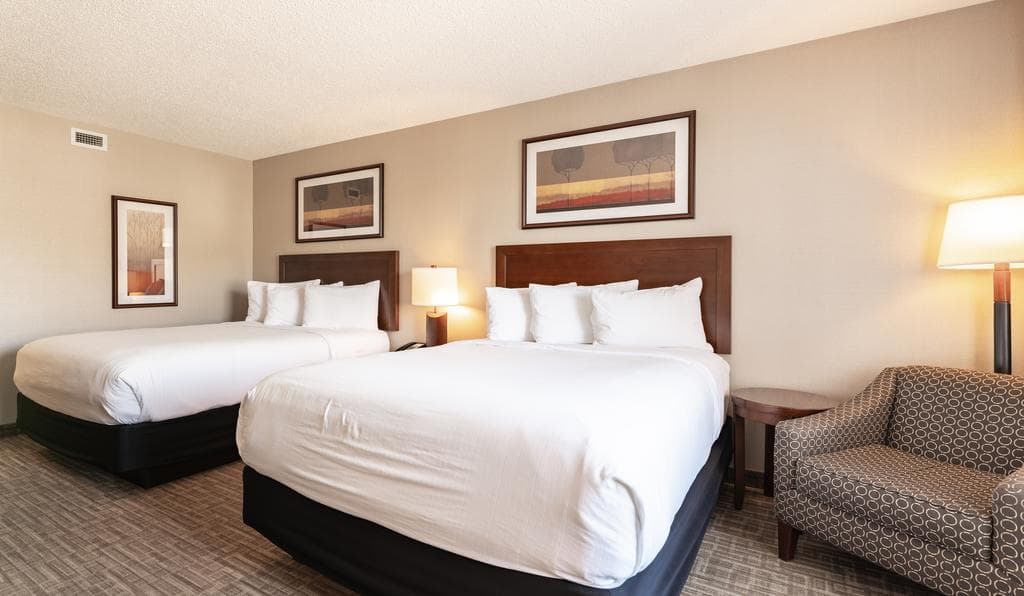 Kanata Kelowna Hotel and Conference Centre, Room