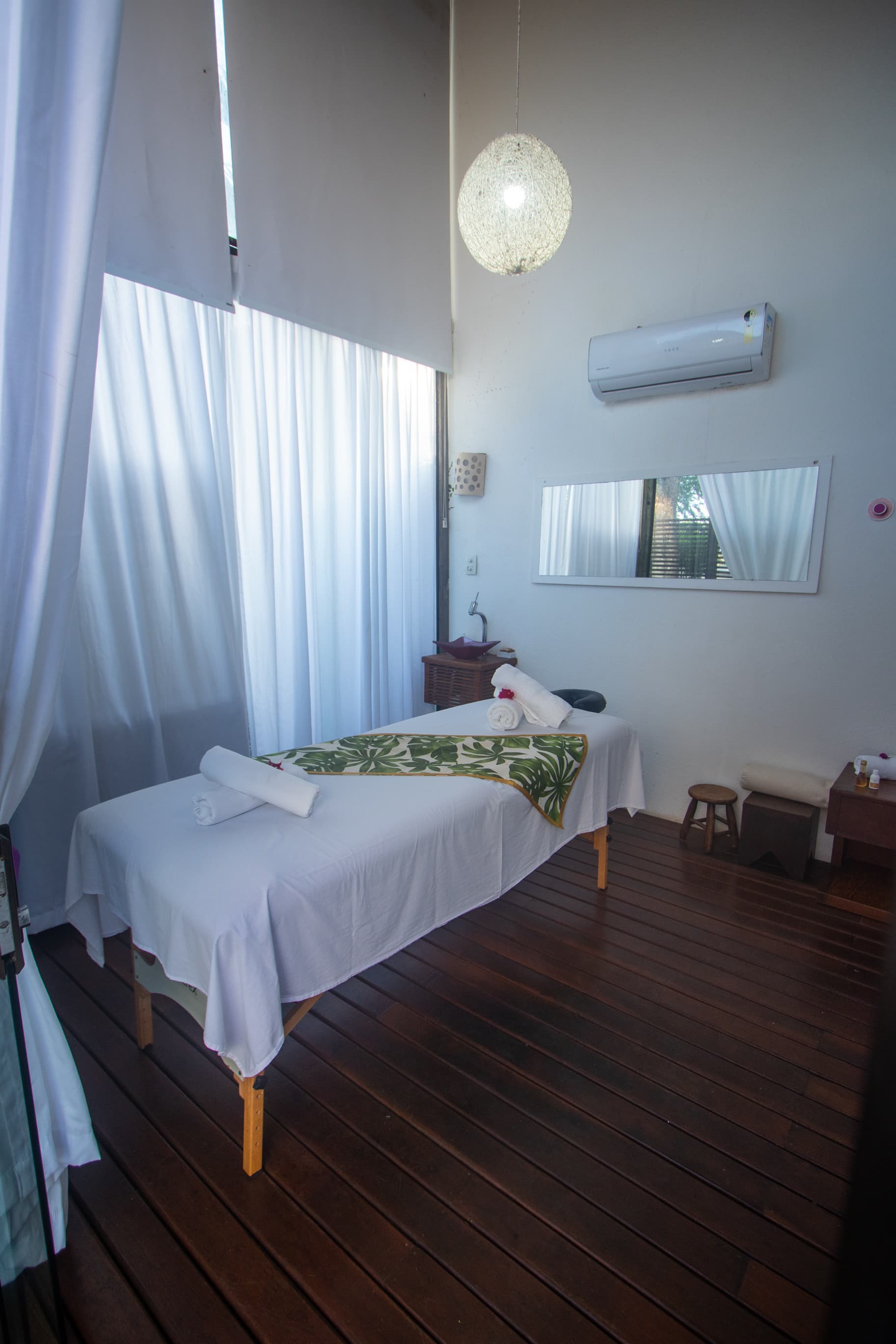 Serena Buzios, Sports and Entertainment