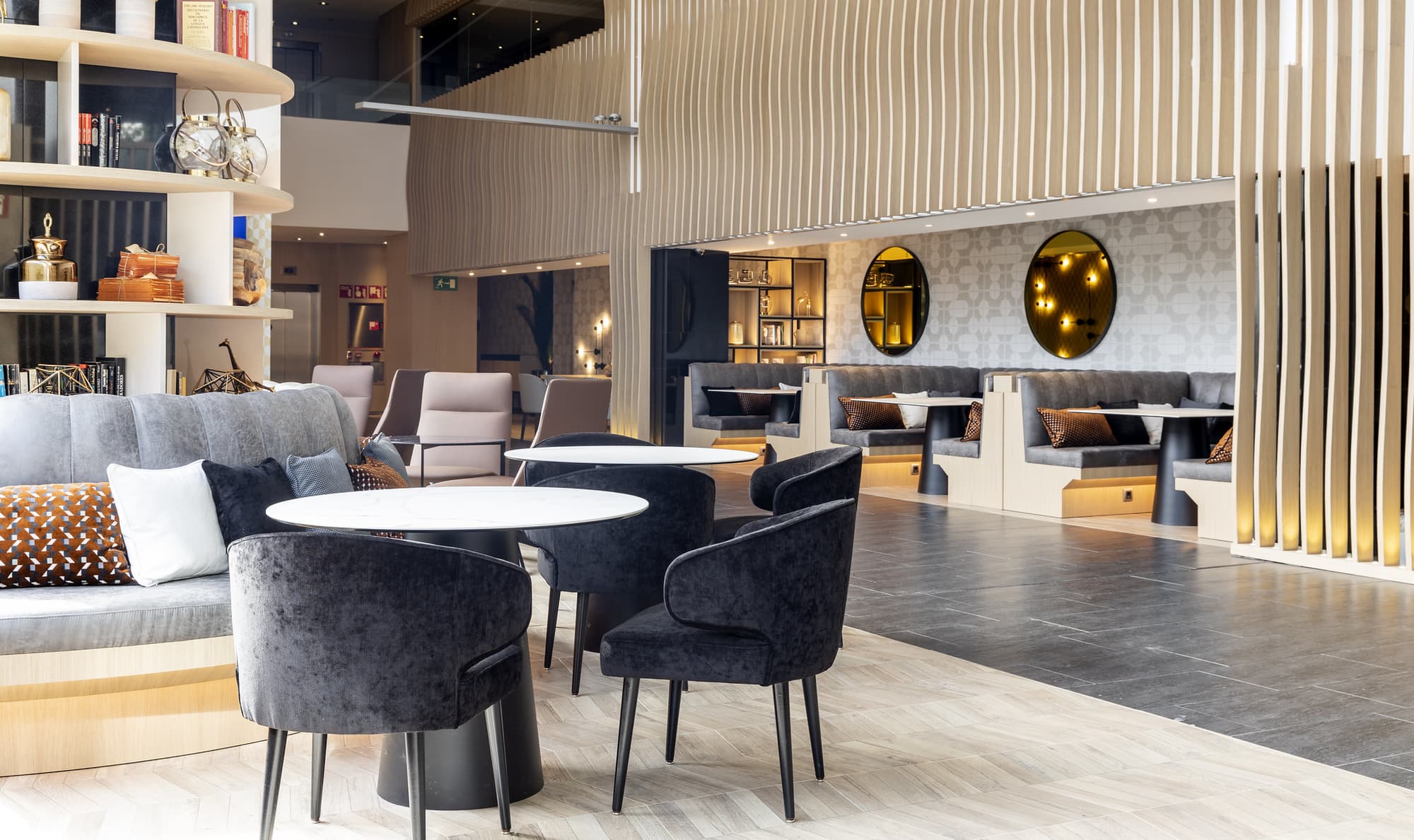 Ilunion Barcelona, Bar