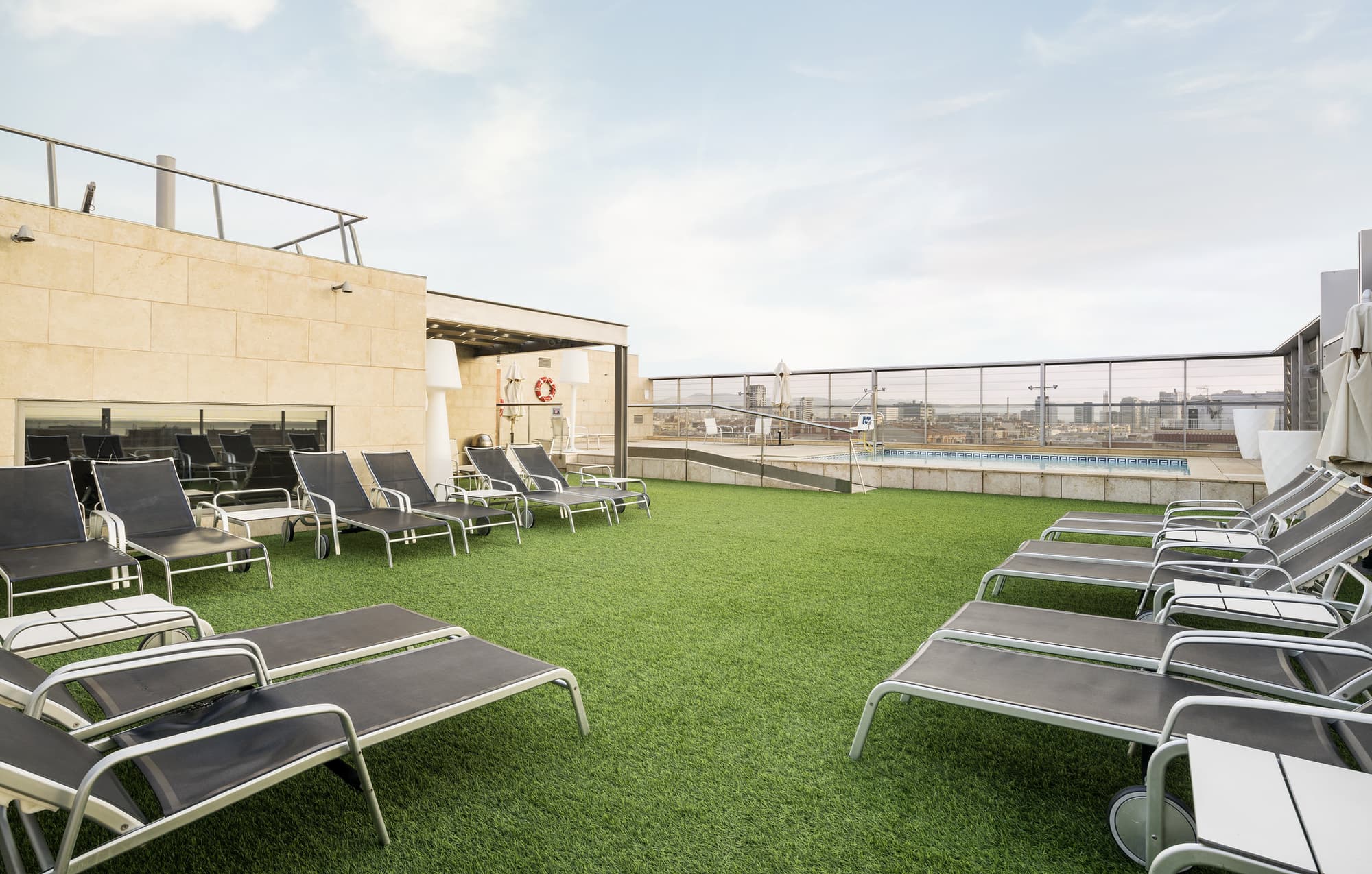 Ilunion Barcelona, Pool