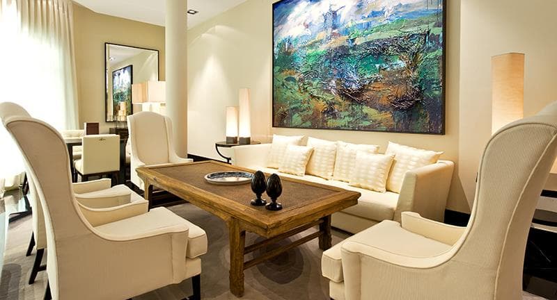 URH Zen Balagares, Lobby