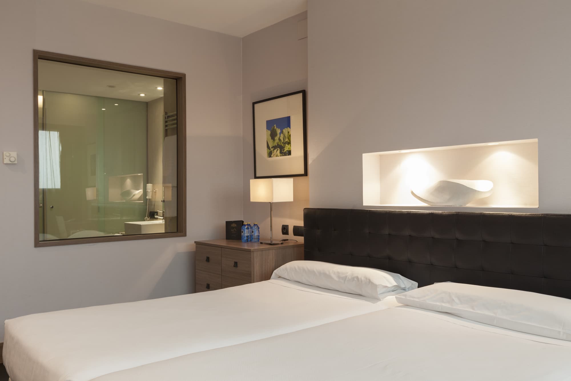 URH Zen Balagares, Room