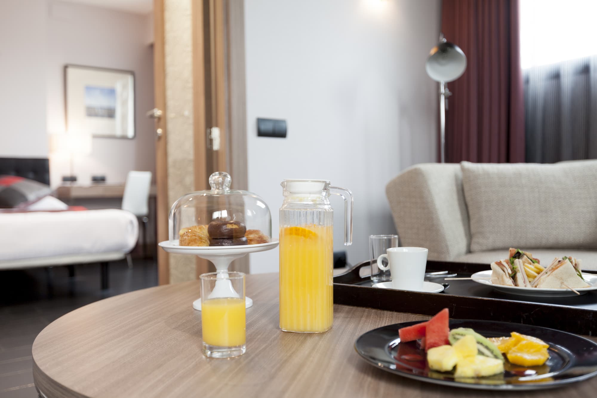 URH Zen Balagares, Room