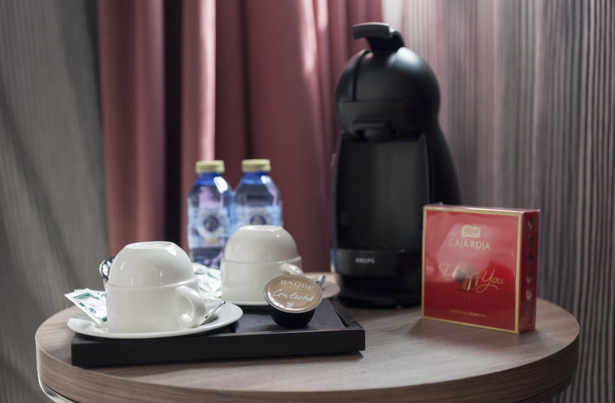 URH Zen Balagares, Room