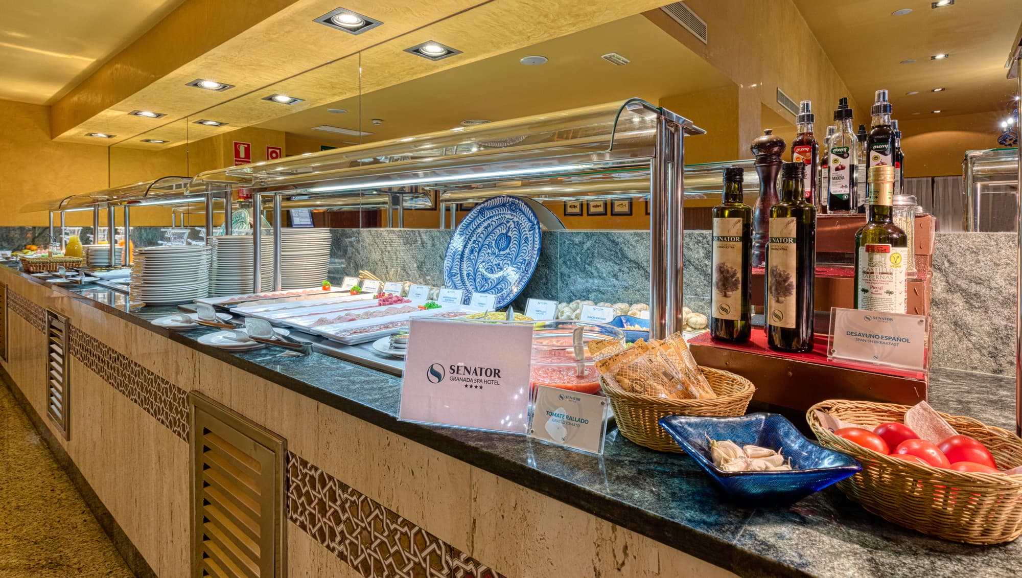 Senator Granada, Restaurant