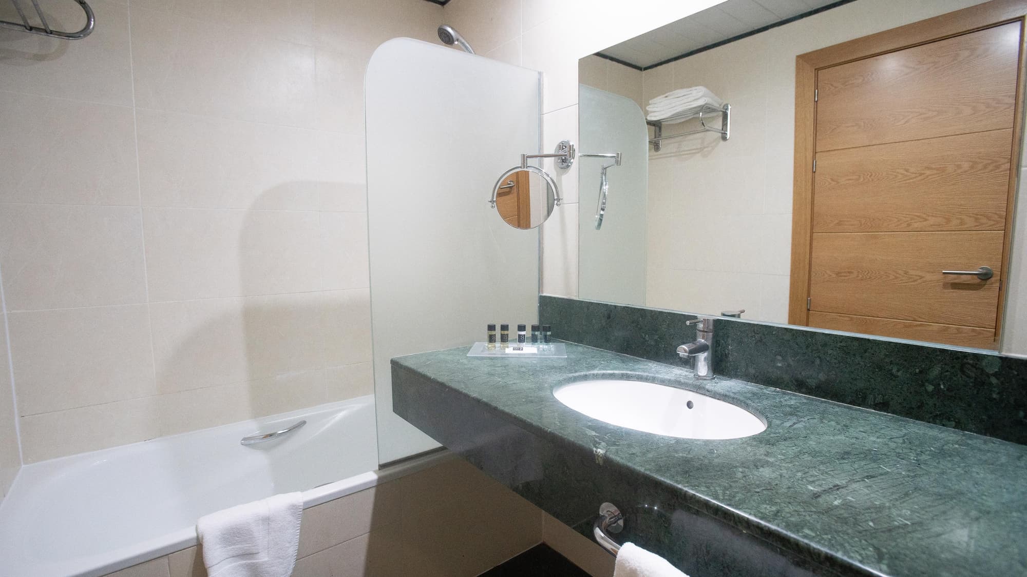 Moon Dreams CalaBahia, Room