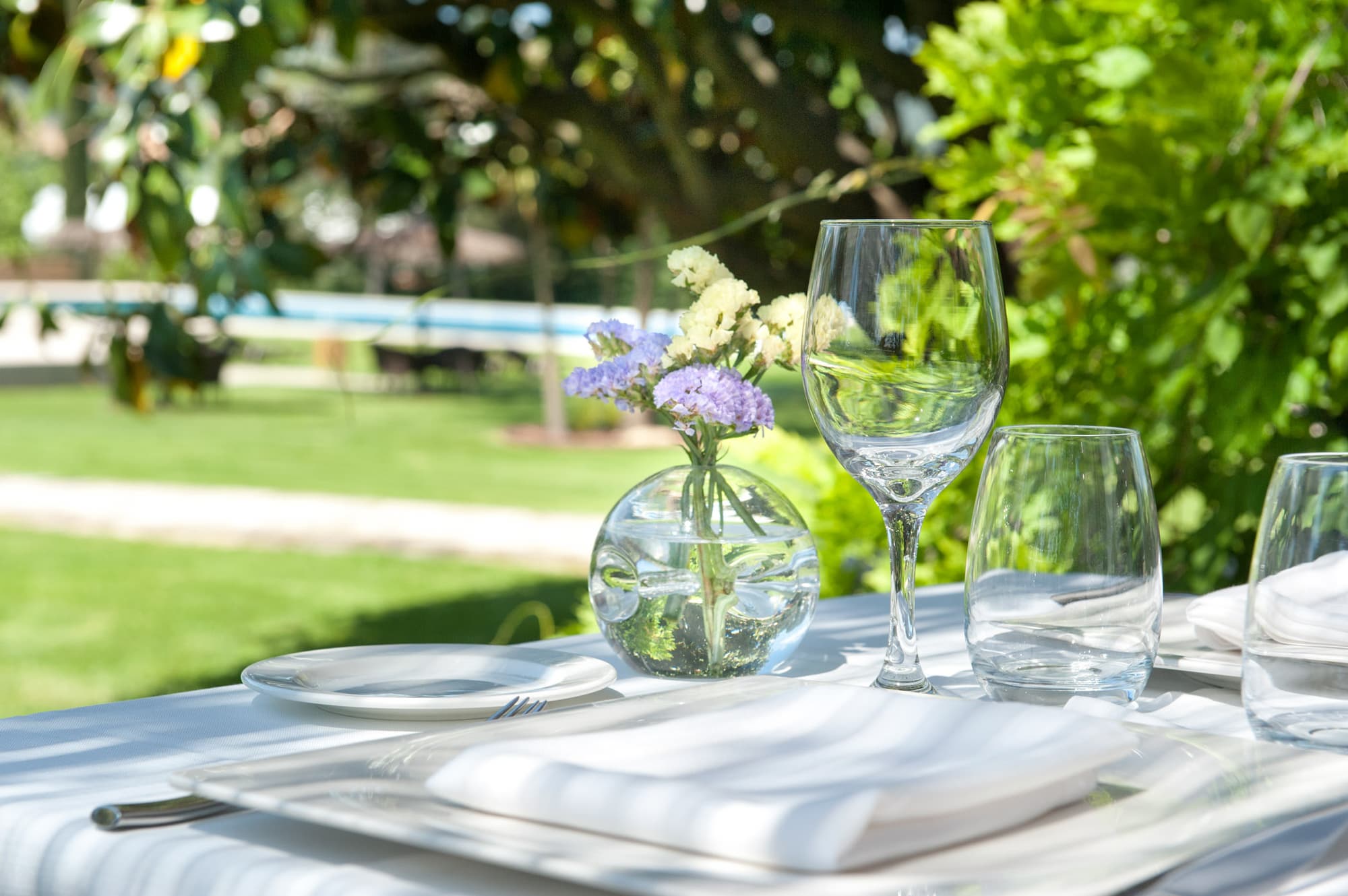 Mas Sola, Restaurant