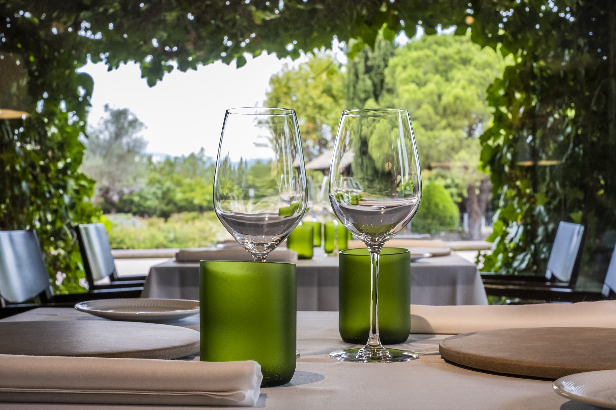 Mas Sola, Restaurant