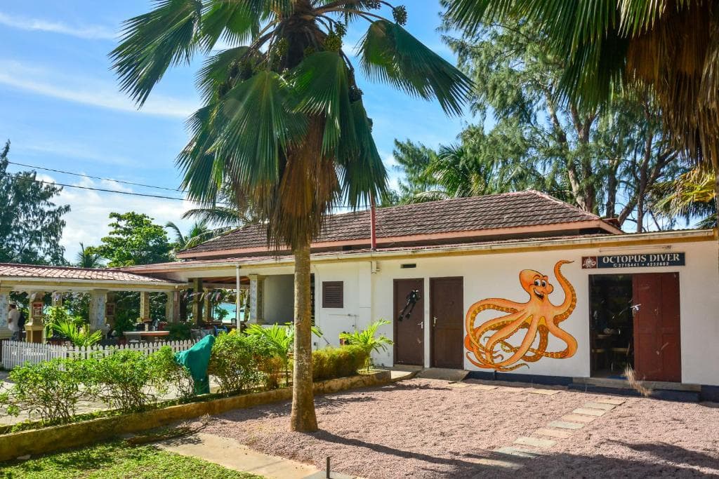 Berjaya Praslin Beach, Sports and Entertainment