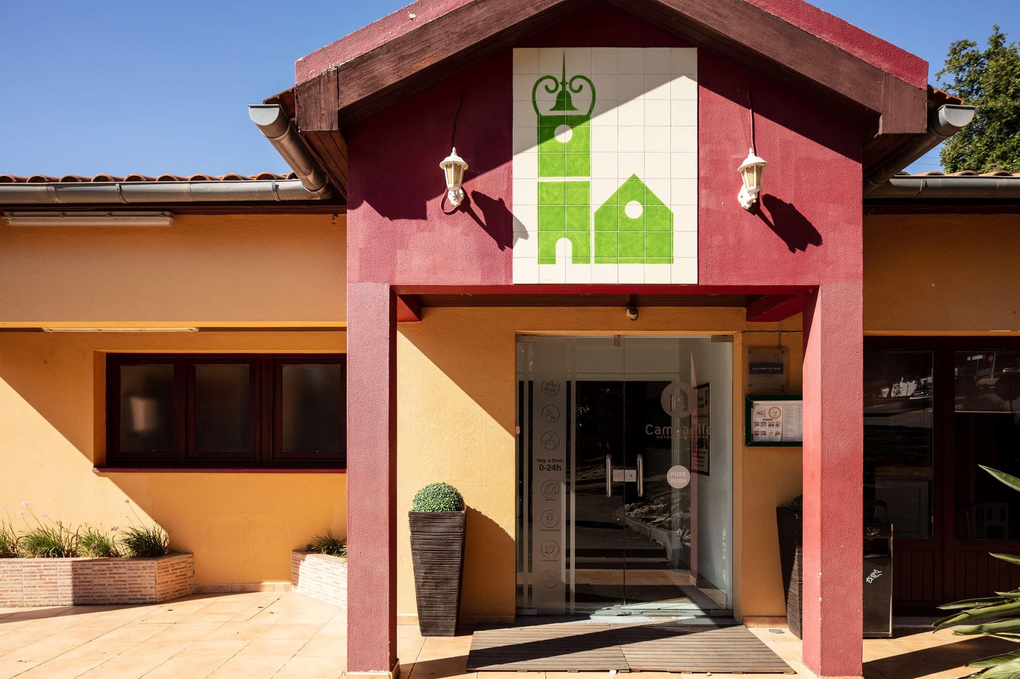 Campanile Setubal, General view