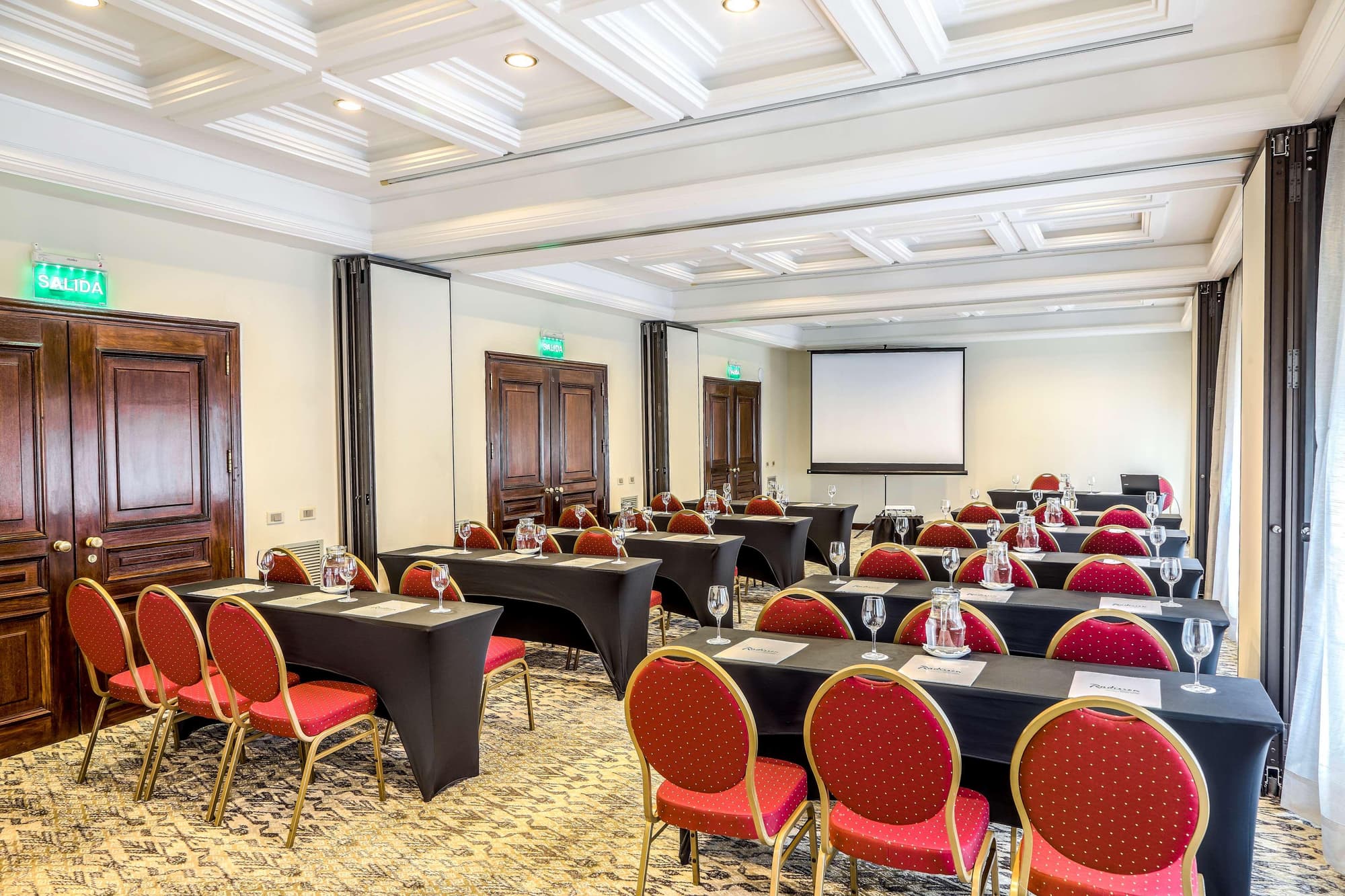 Radisson Montevideo, Conferences