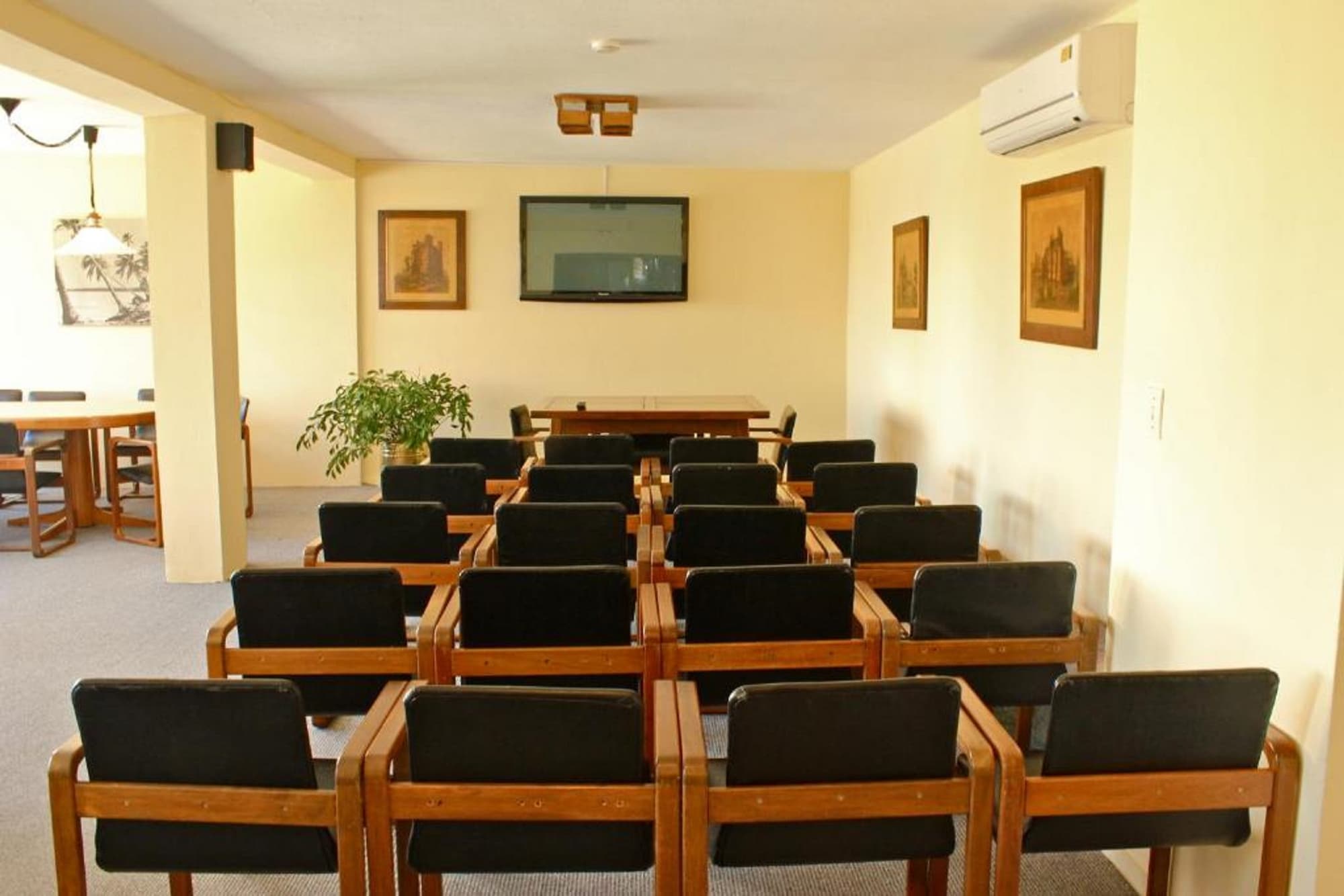 Hotel Ajax, General view