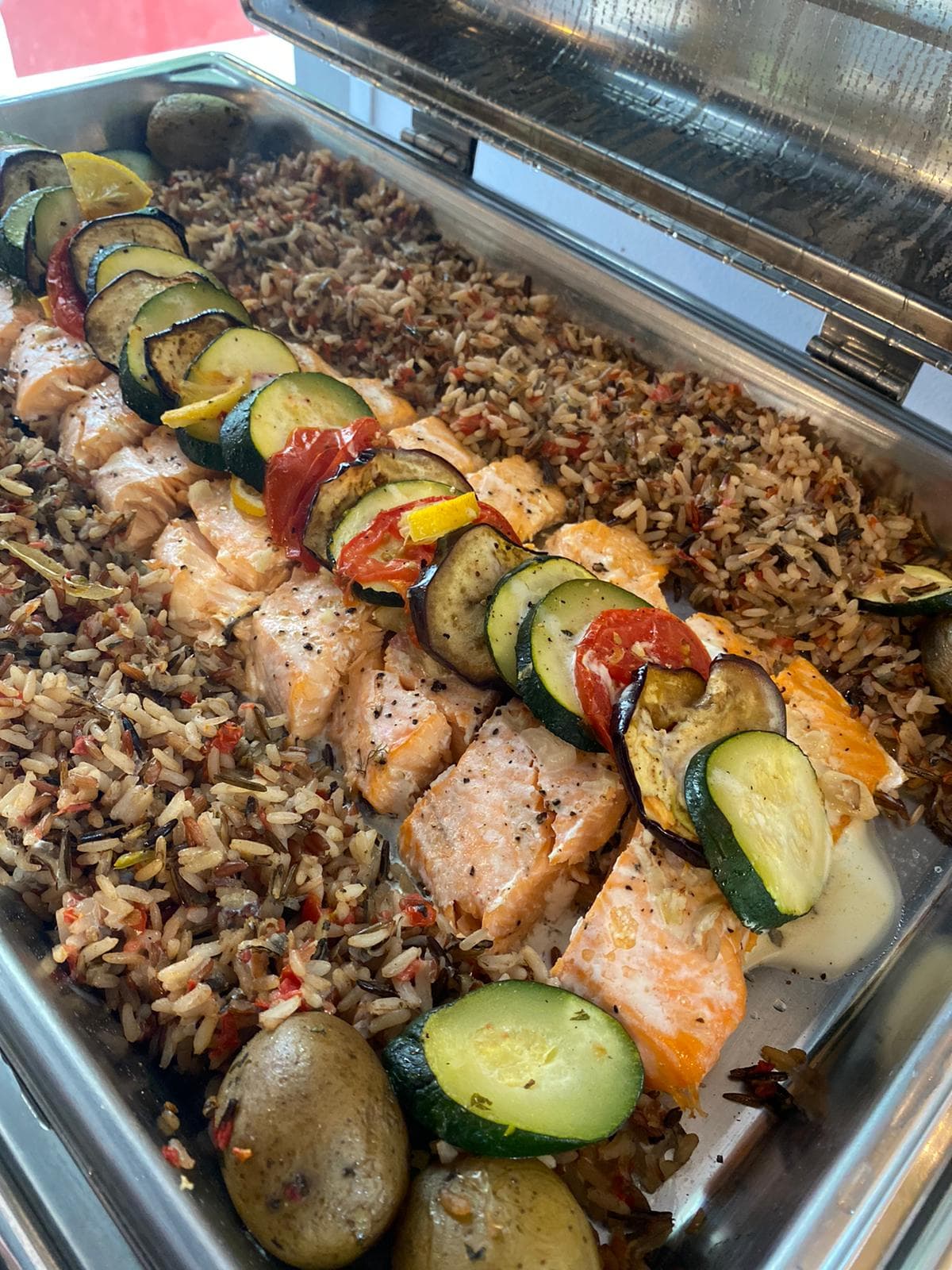 Standing Hotel Suites, Restaurant