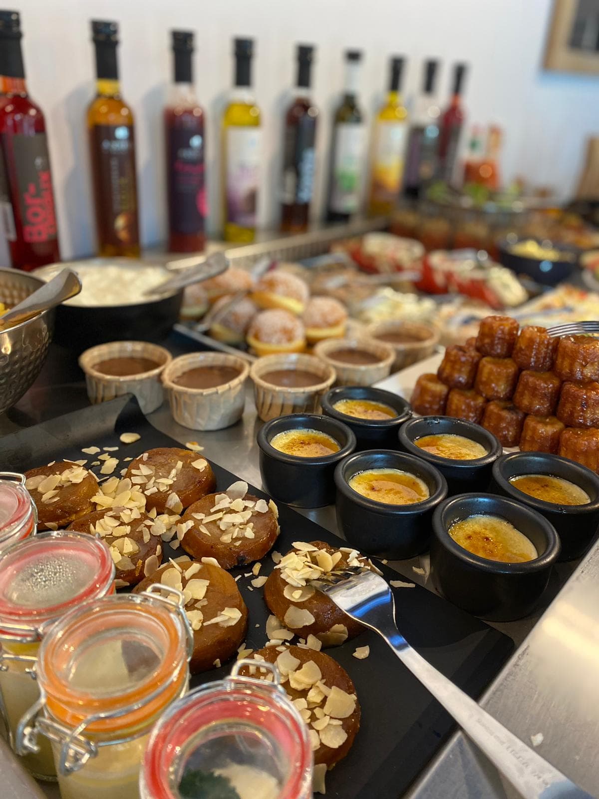 Standing Hotel Suites, Restaurant