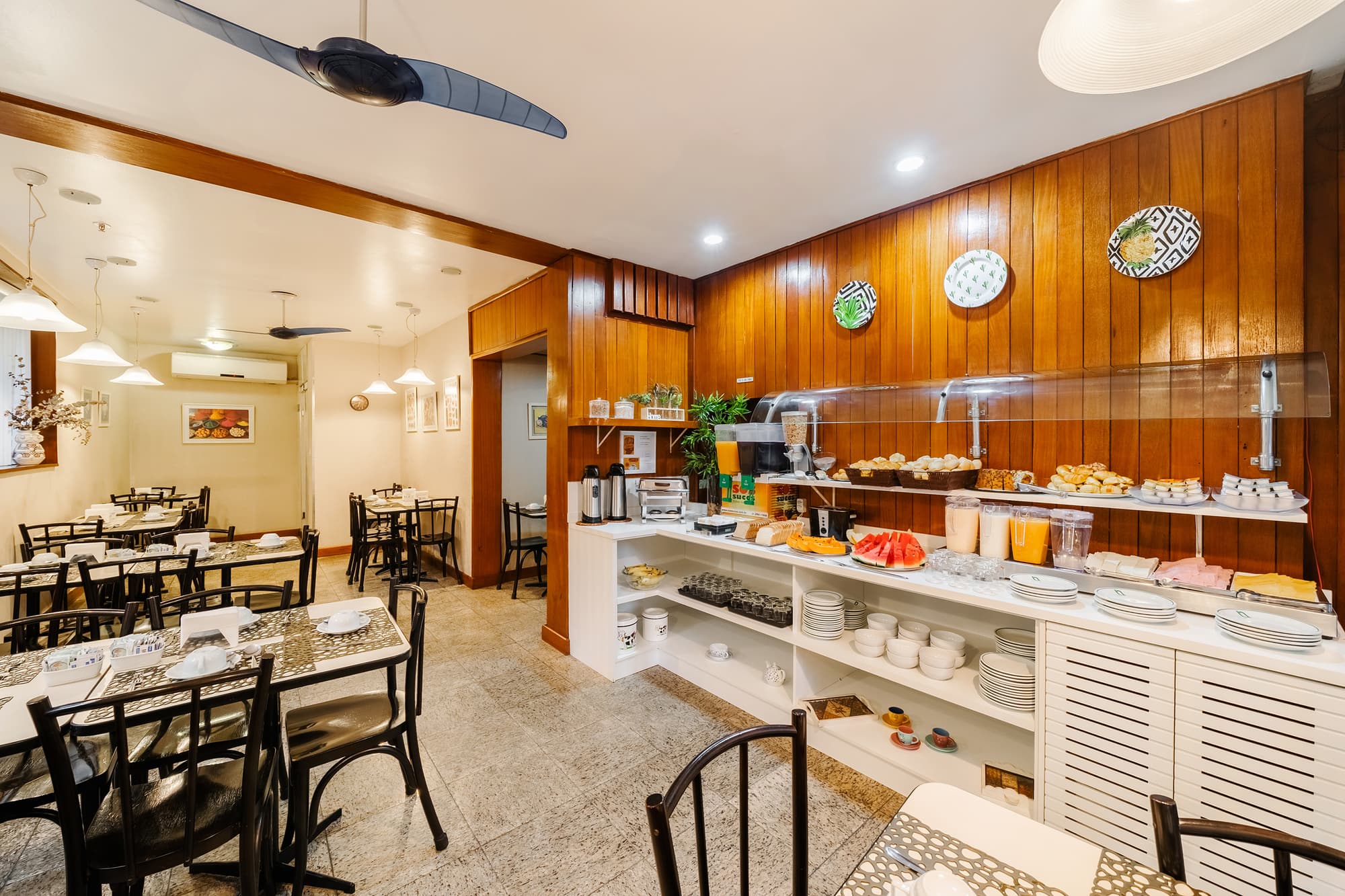 Infinity Copacabana, Restaurant