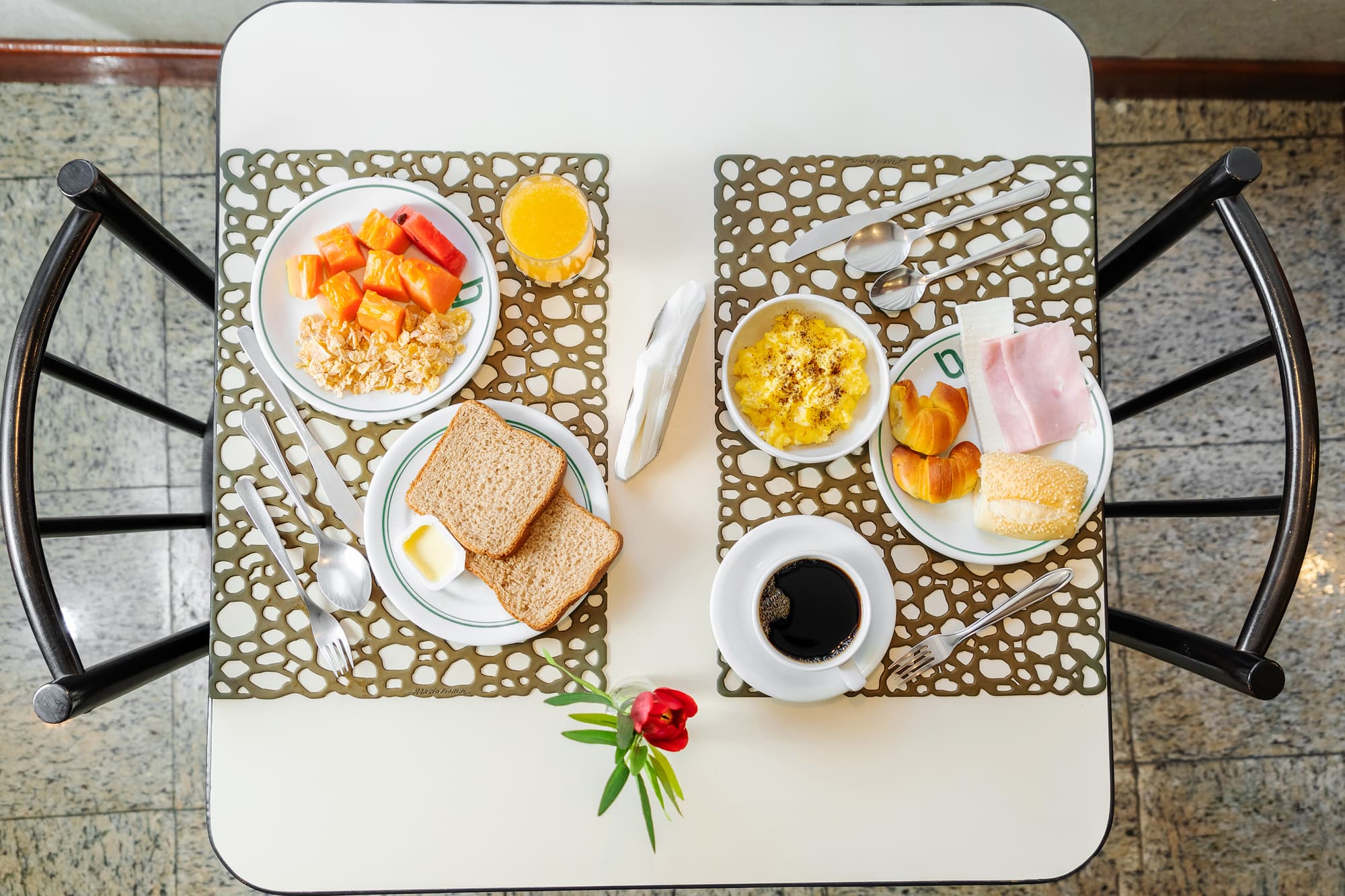 Infinity Copacabana, Restaurant