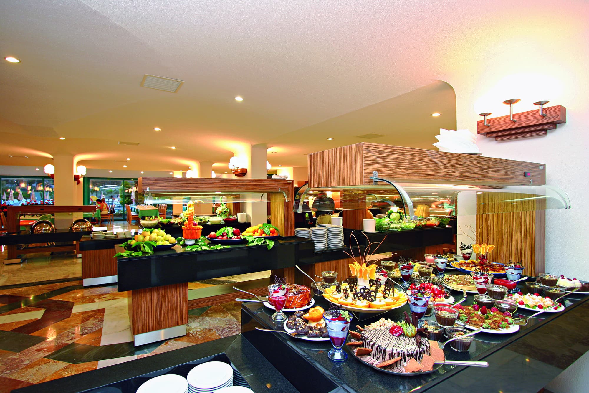 Febeach Hotel Side, Restaurant