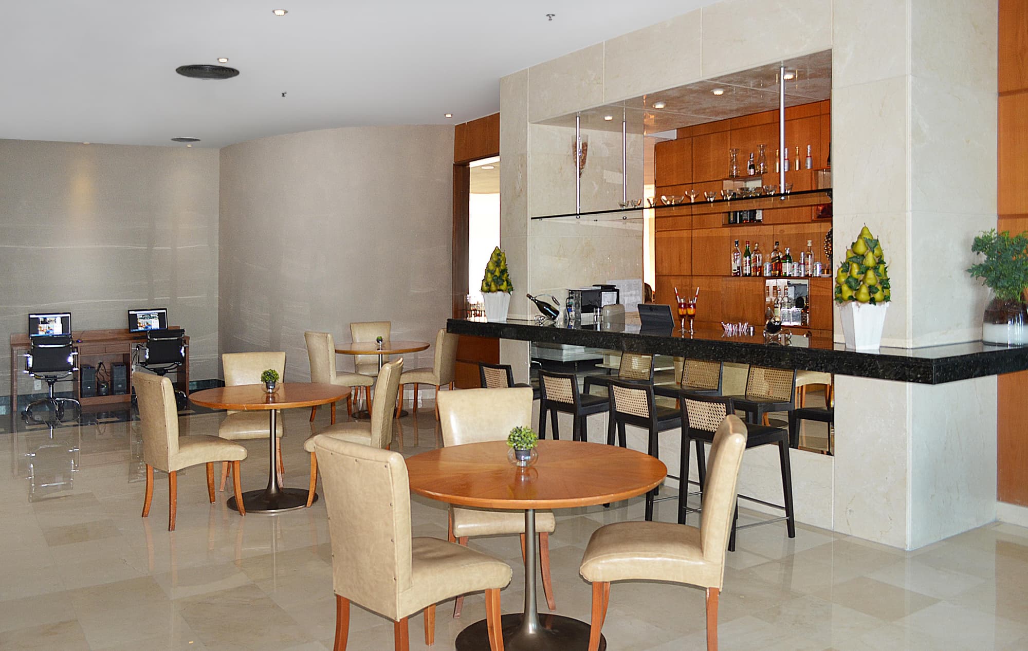 Royalty Barra Hotel, Bar