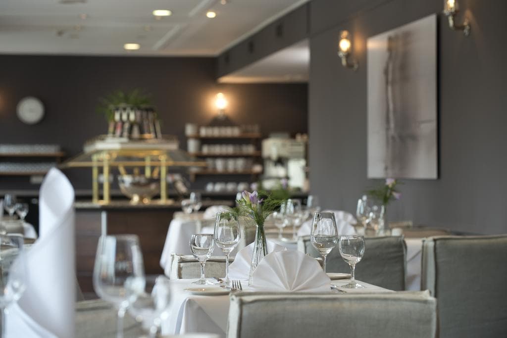 Park Hotel Hamburg Arena, Restaurant