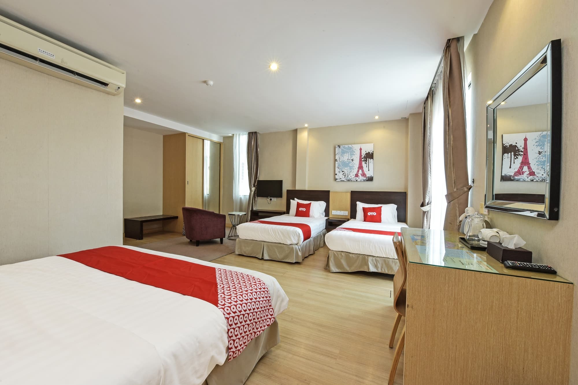 Townhouse Oak Melaka Near Dataran Pahlawan, Room