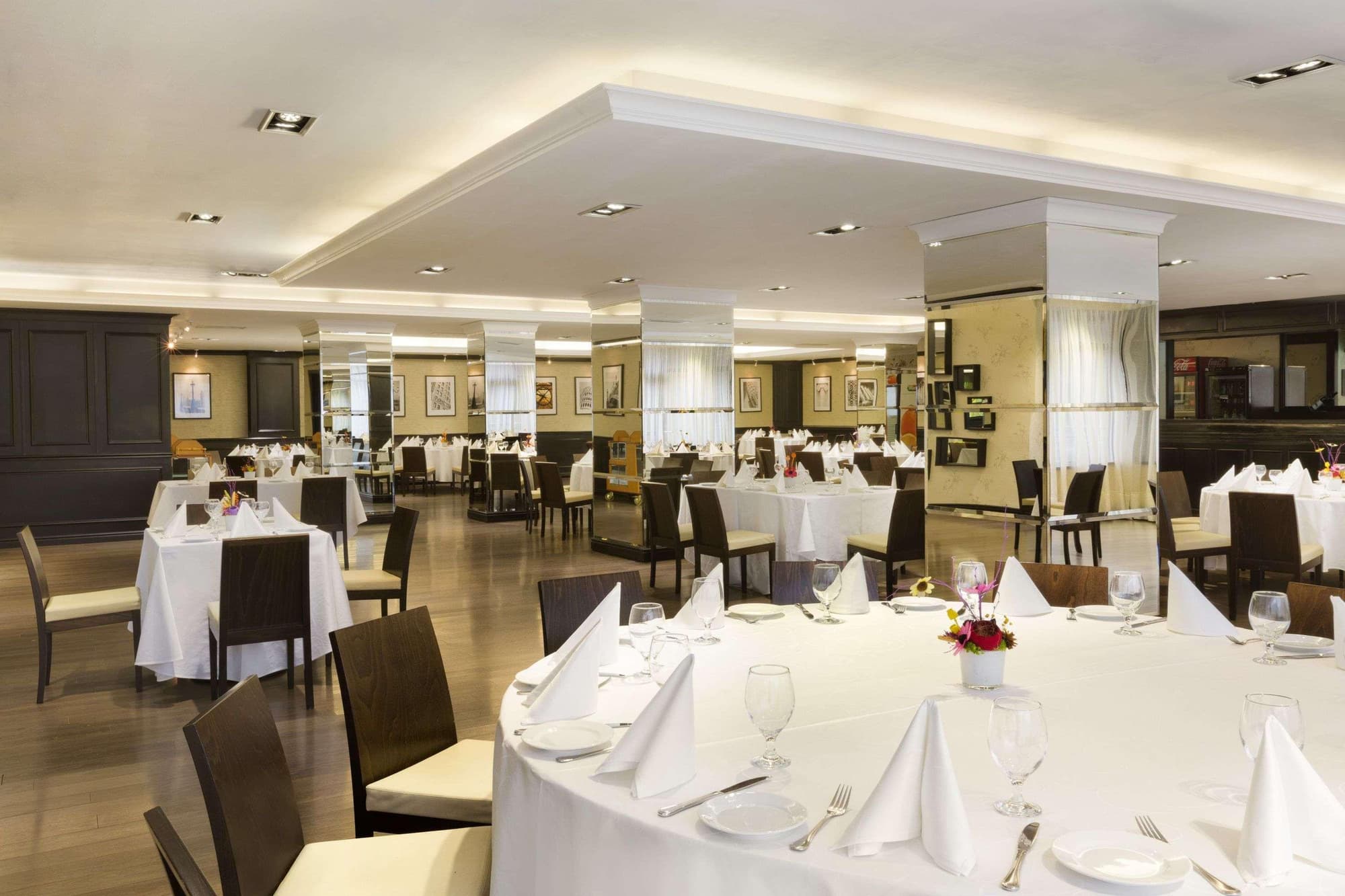 Ramada Iasi City Center, Restaurant