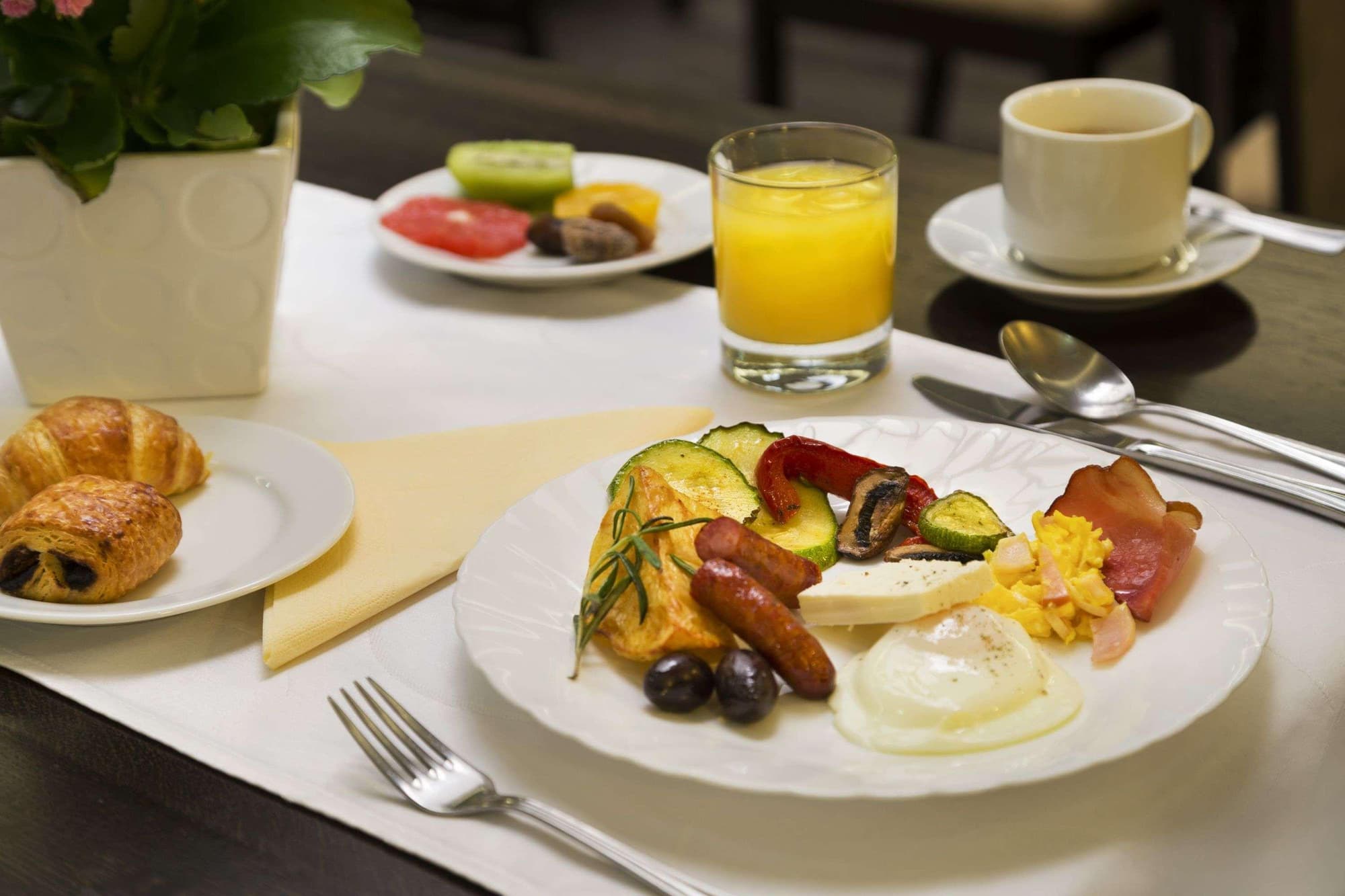 Ramada Iasi City Center, Restaurant