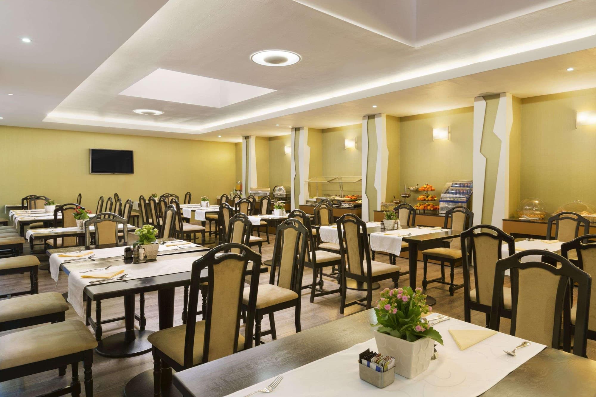 Ramada Iasi City Center, Restaurant