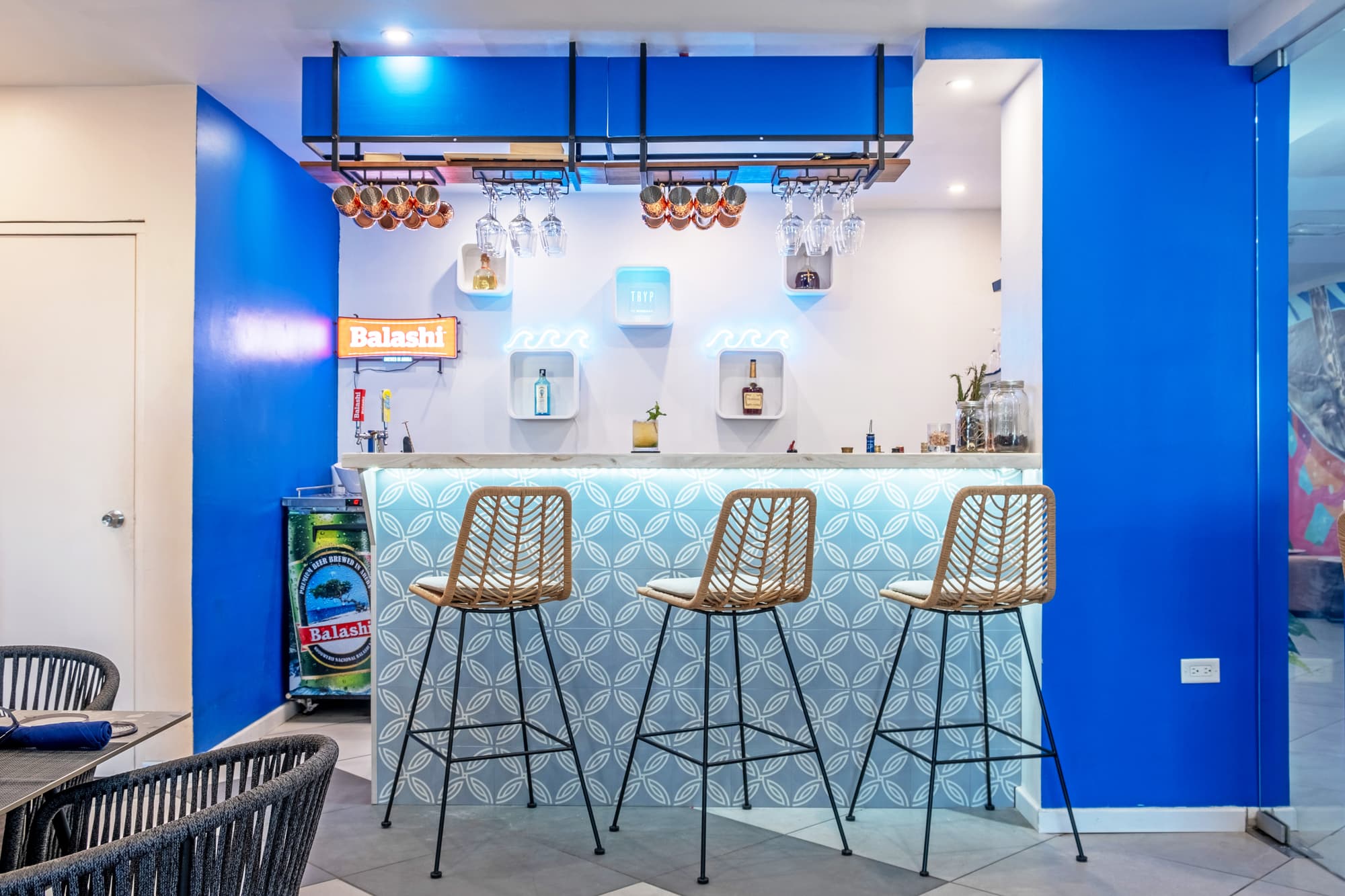 TRYP by Wyndham Aruba Adults Only Hotel, Bar