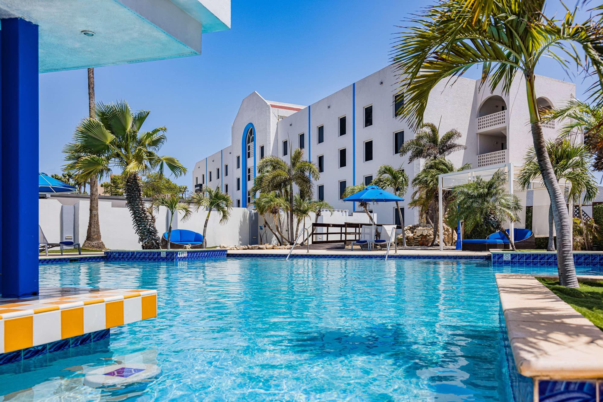TRYP by Wyndham Aruba Adults Only Hotel, Pool