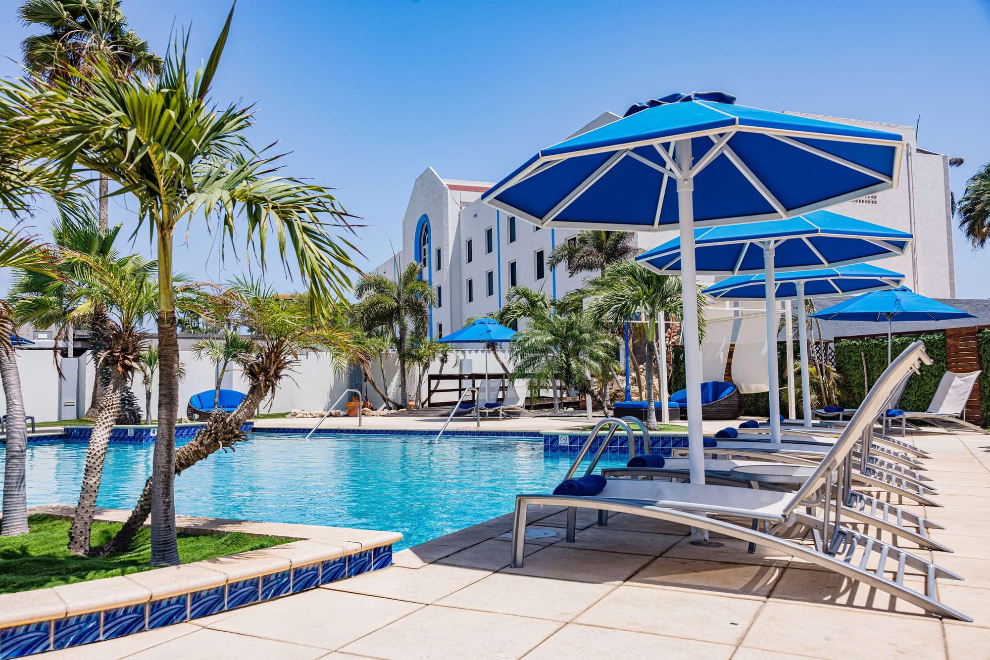 TRYP by Wyndham Aruba Adults Only Hotel, Pool
