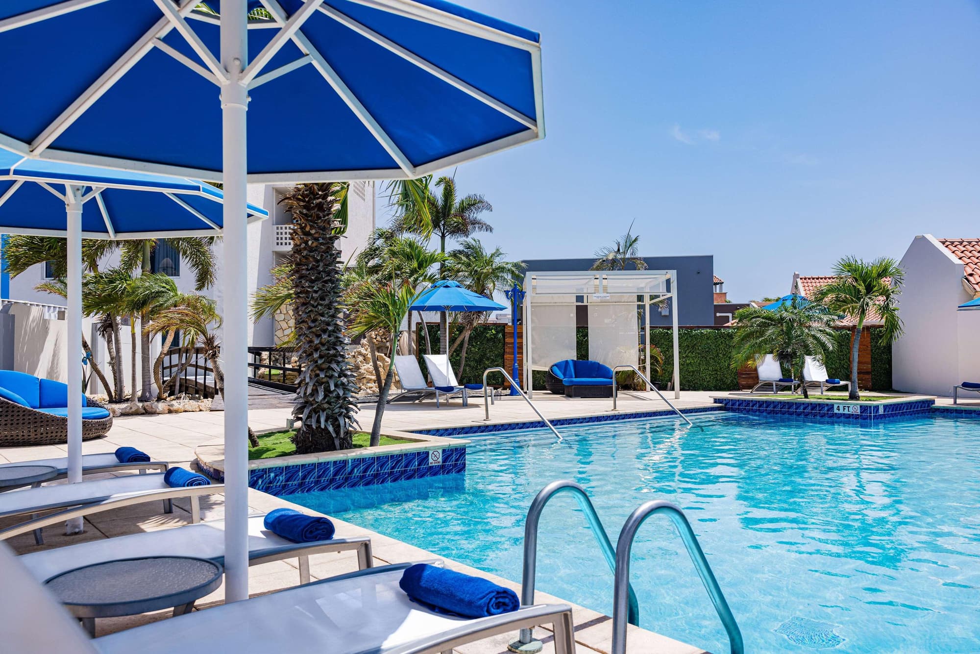 TRYP by Wyndham Aruba Adults Only Hotel, Pool