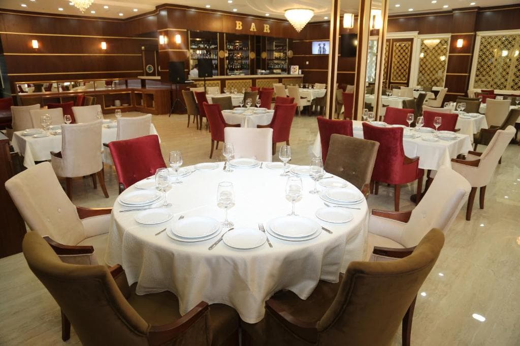 Atlas Hotel Baku, Restaurant