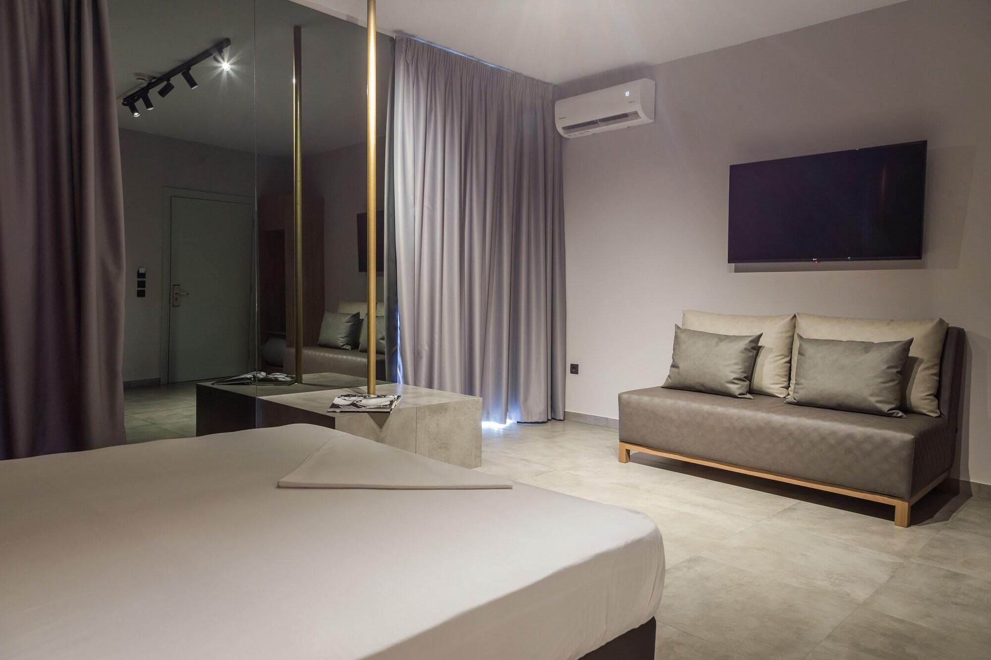 Ruby Rooms Athens, Room