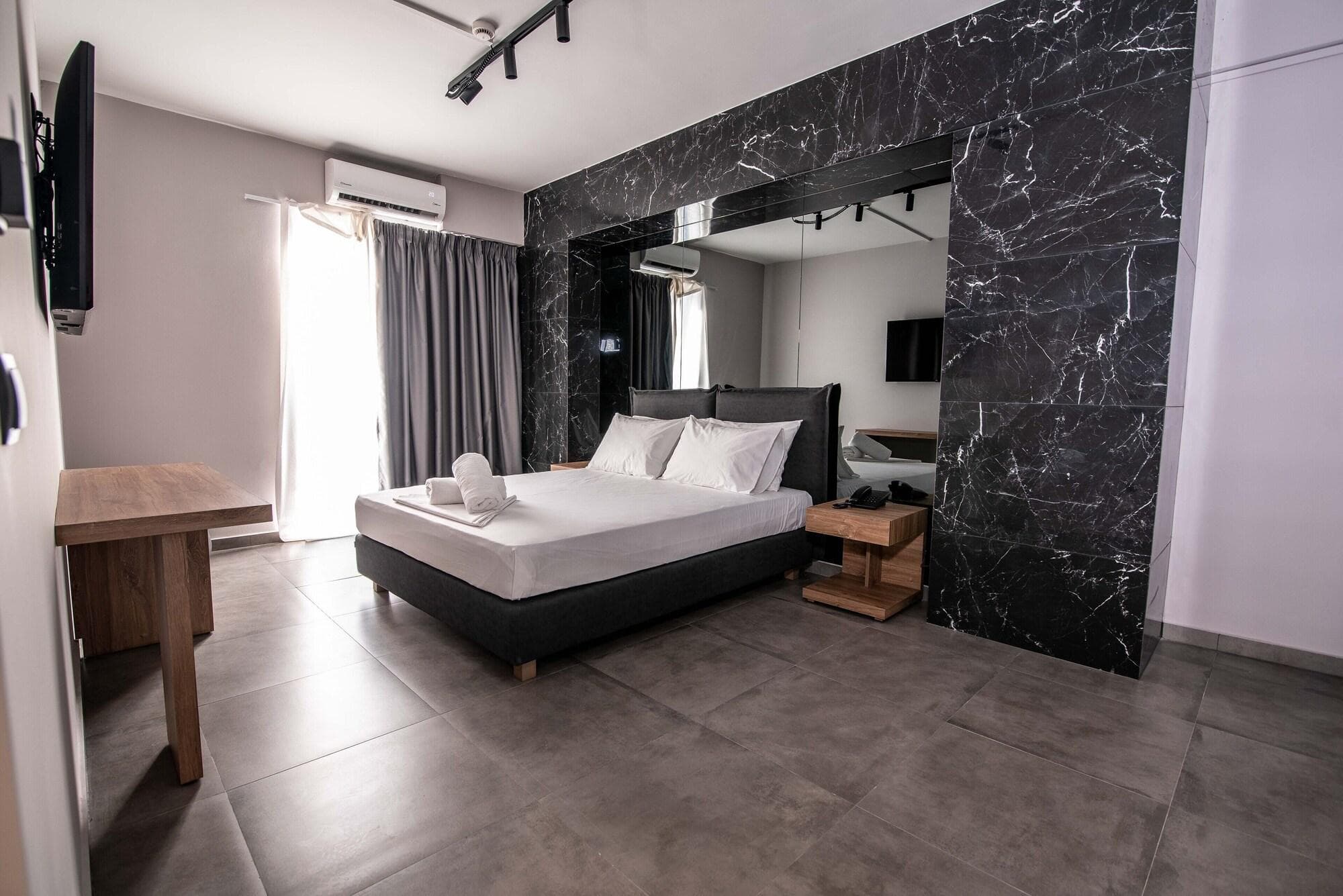 Ruby Rooms Athens, Room