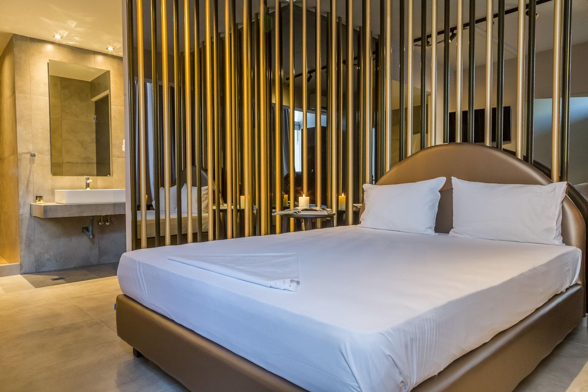 Ruby Rooms Athens, Room