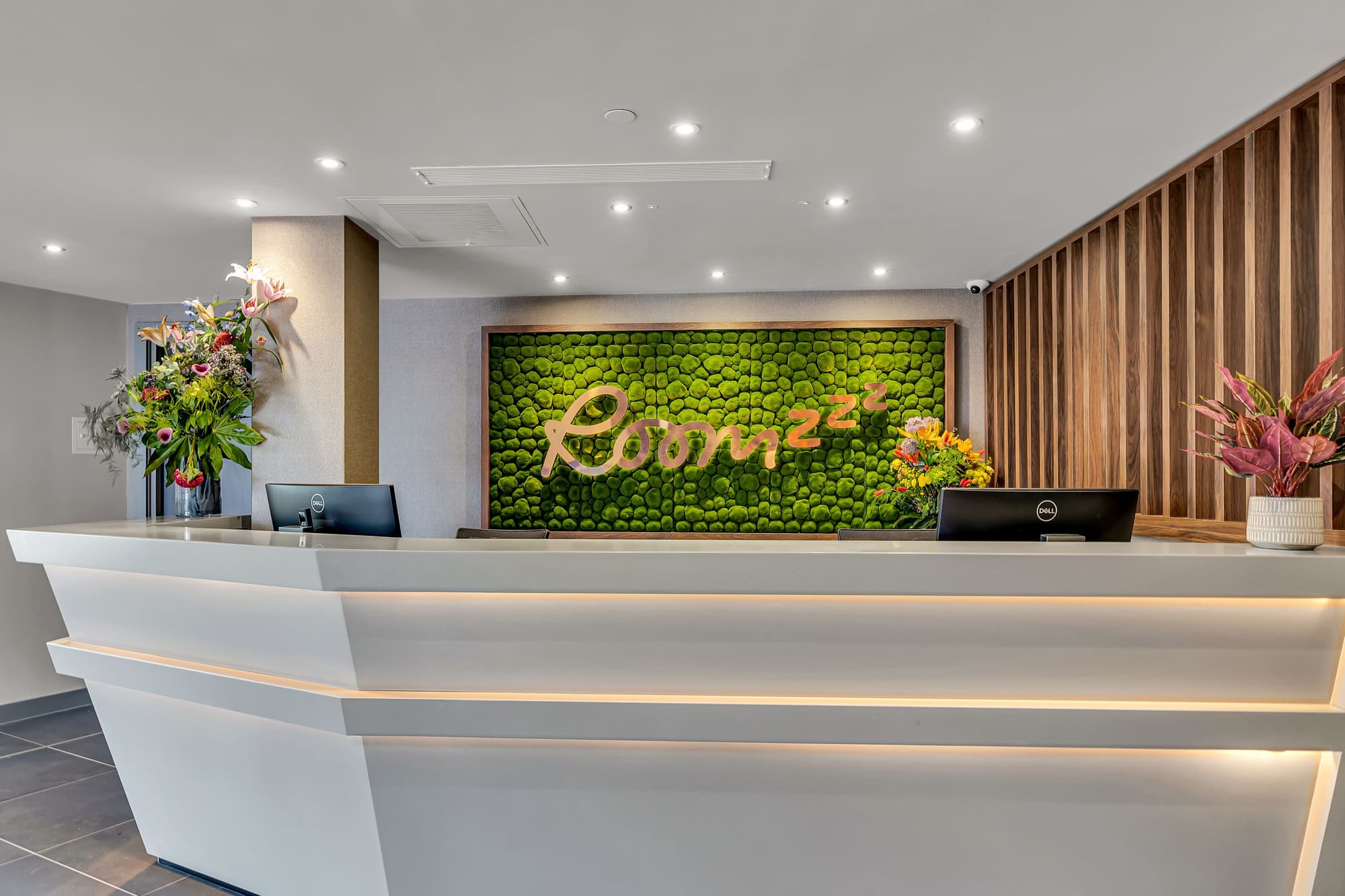 Roomzzz Edinburgh, Lobby