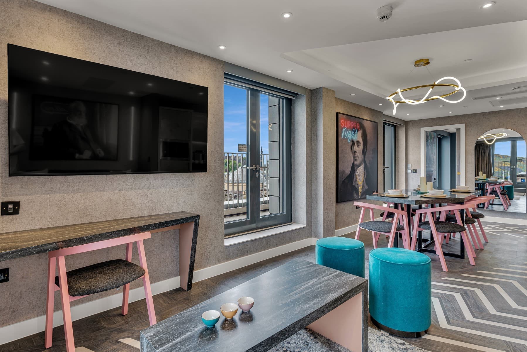 Roomzzz Edinburgh, Room