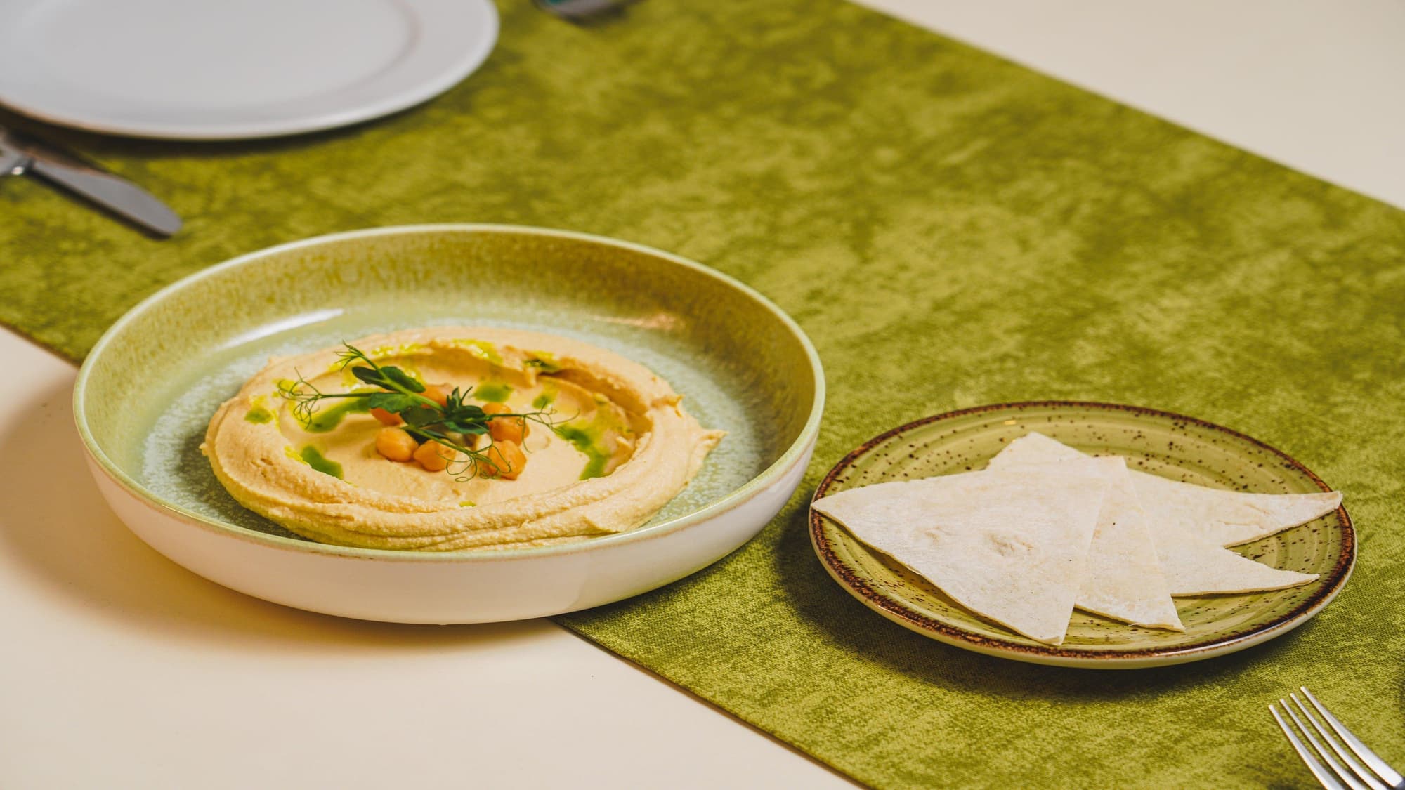 Holiday Inn Tashkent City, Restaurant